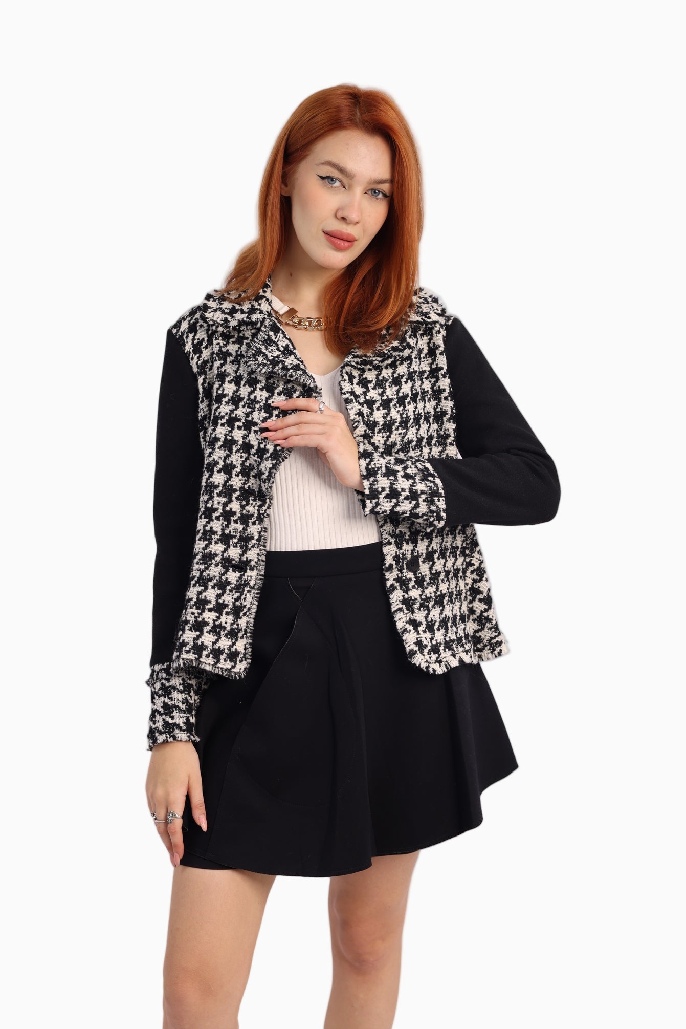 Model wearing a Siste’s Pull Jacket black & white jacket front view