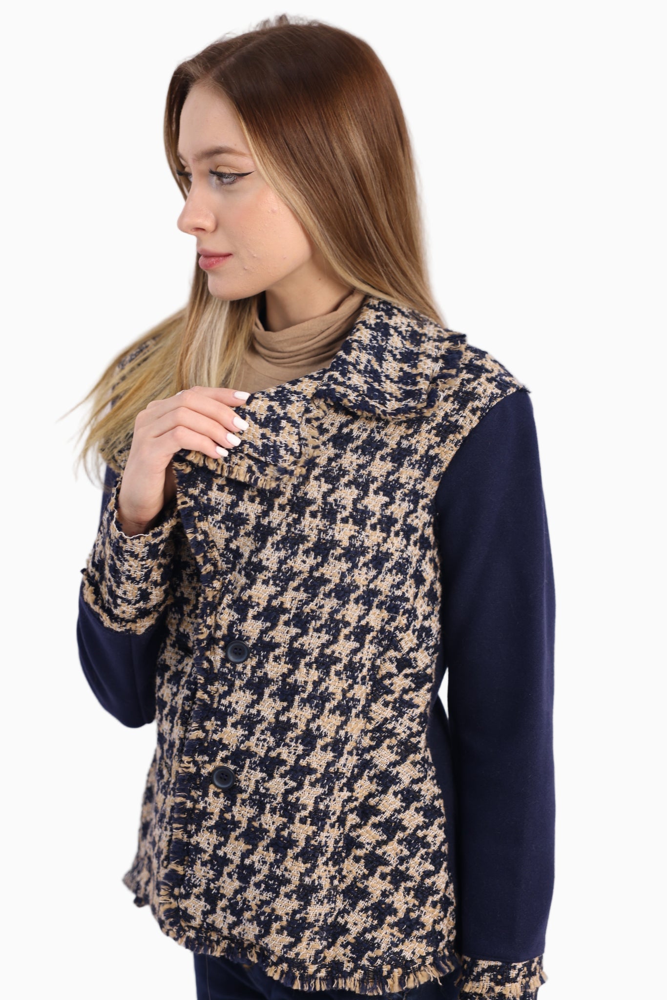 Siste’s Navy & Beige Houndstooth Jacket