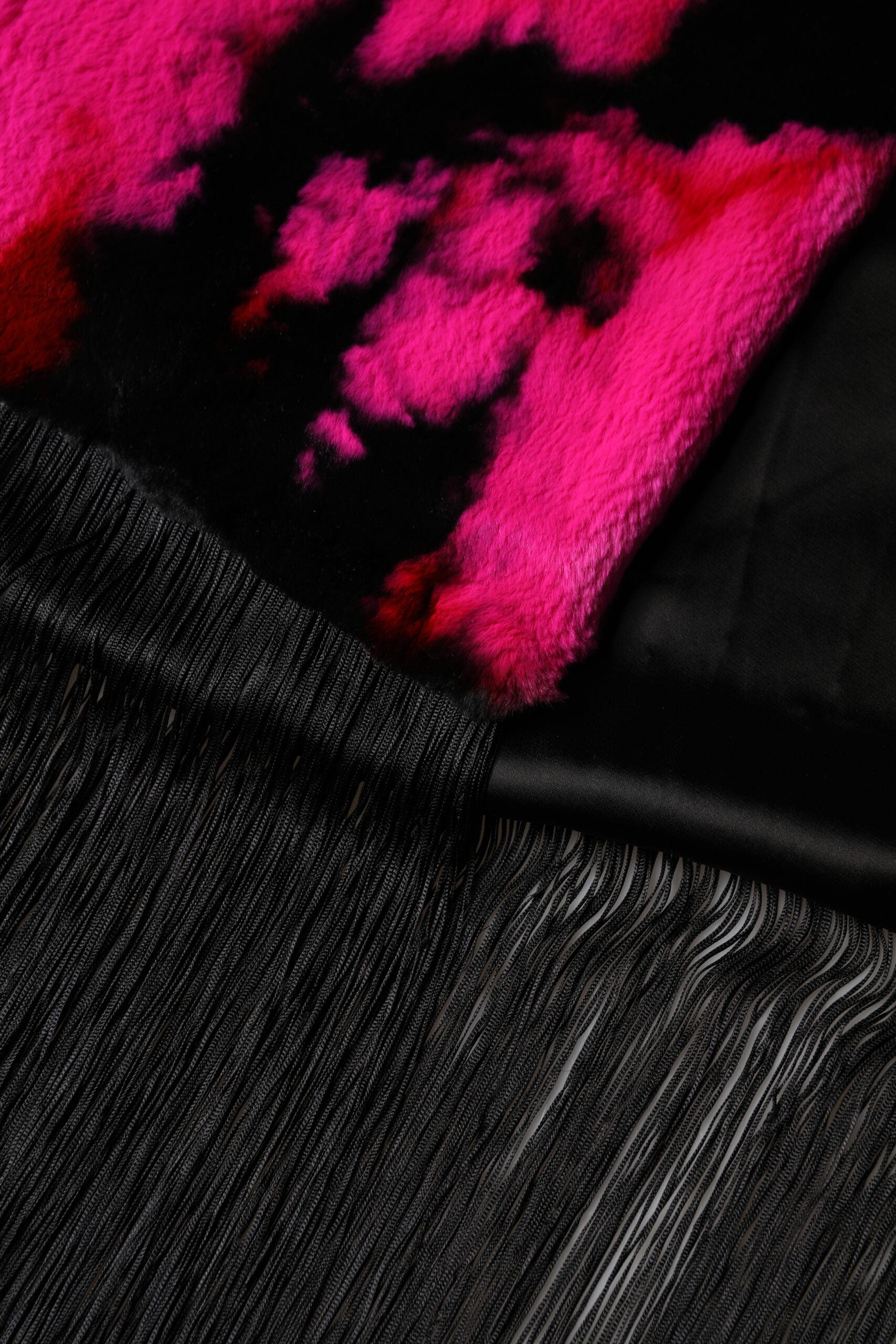 Dolce & Gabbana Pink Black Faux Fur Neck Wrap Fringes 200cm x 59cm Scarf - Luxe Marca