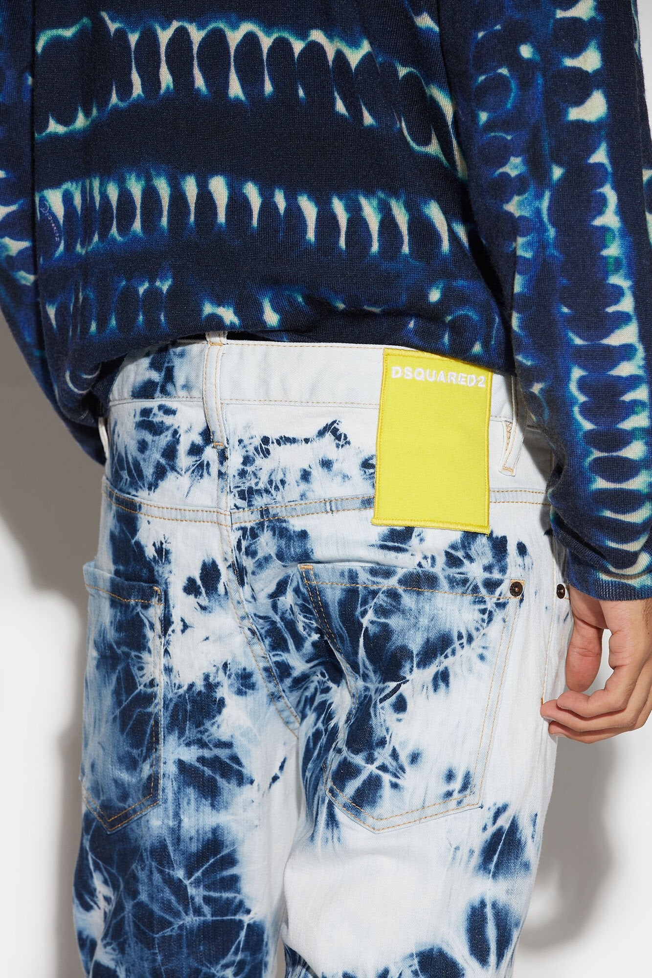 جينز أزرق من نسيج الألياف Dsquared²