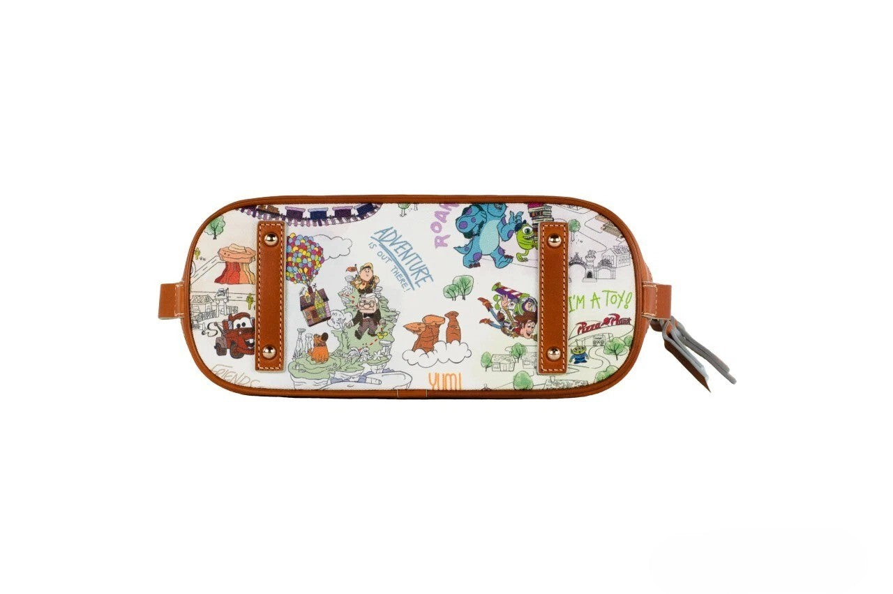 حقيبة يد كروسبودي ساتشل من Dooney & Bourke Disney Pixar Maps