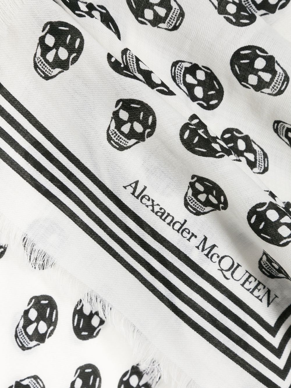 Alexander McQueen Alexander McQueen Skull wool scarf