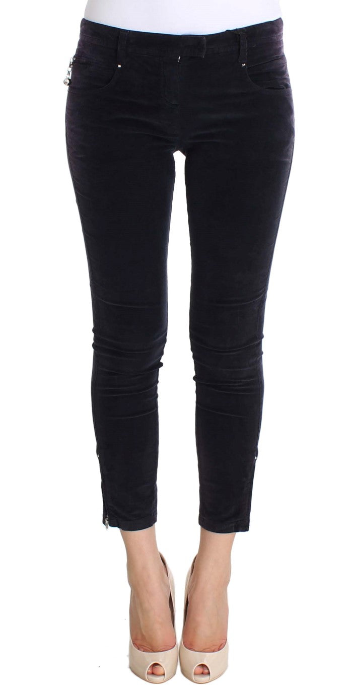 بنطال جينز قصير من قماش مخملي بنفسجي من كوستيوم ناشيونال