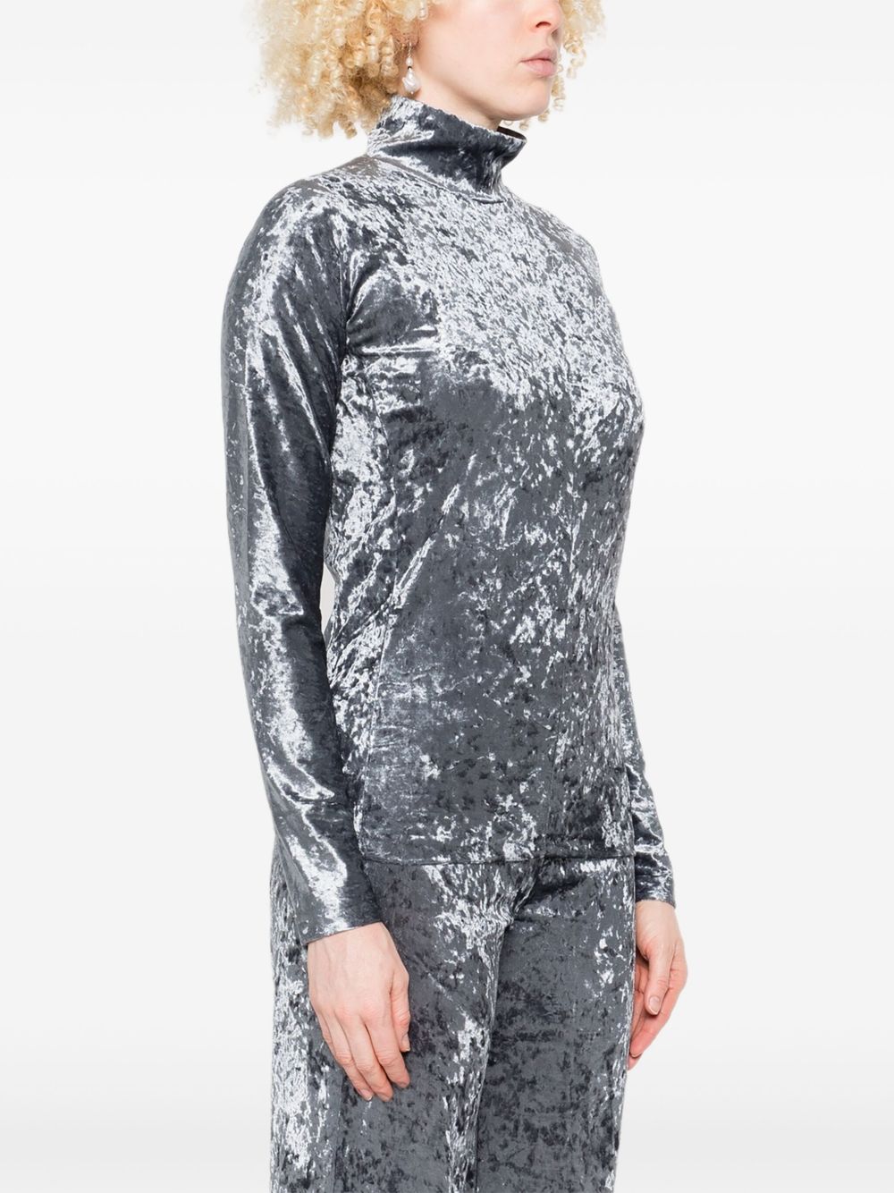 فورت فورت فورت فورت كنزة رمادية