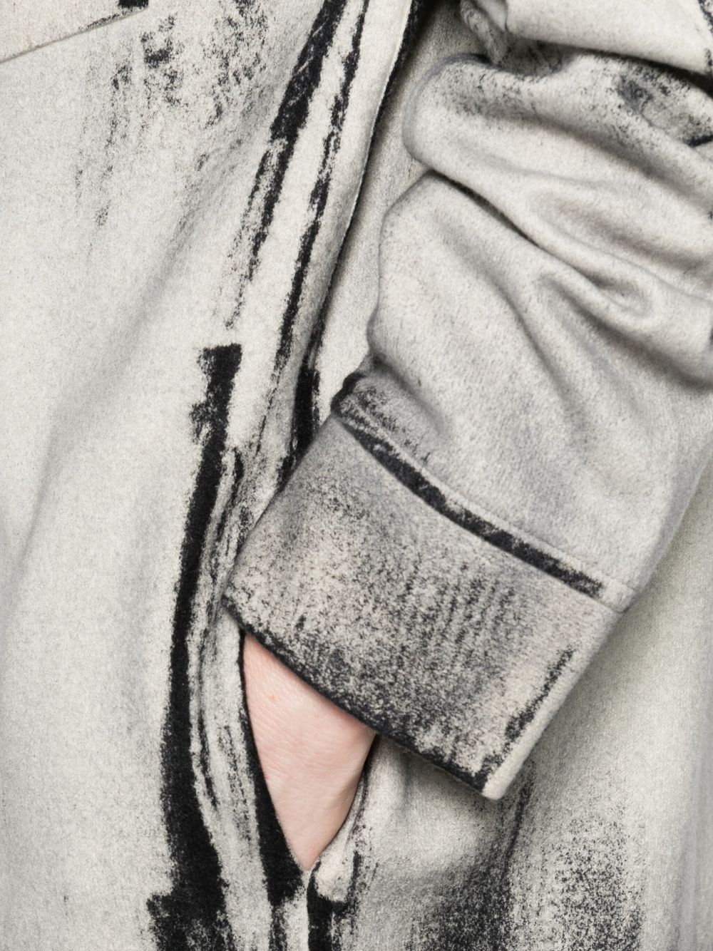 قمصان أفانت توي أفانت توي بيضاء