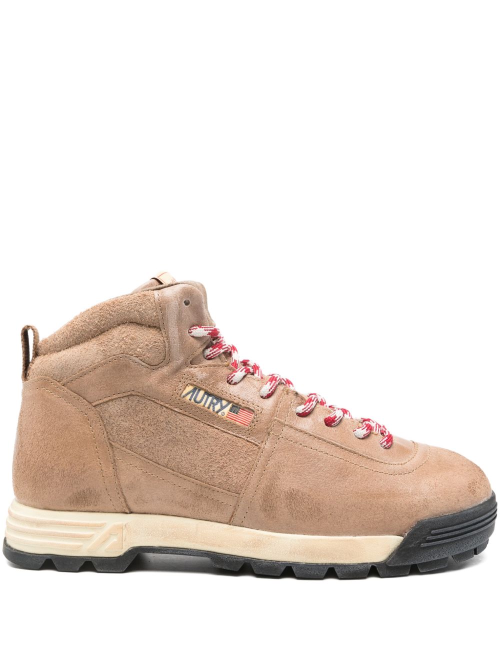 أحذية Autry الرياضية من جلد الشامواه الطبيعي طراز مالجا.