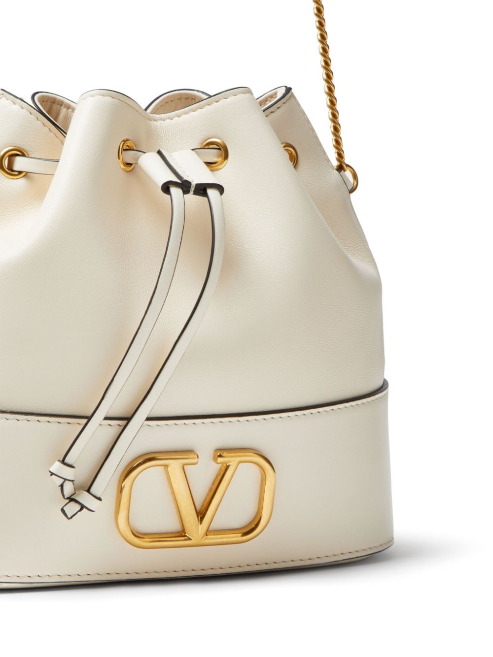 Valentino Garavani Valentino Garavani Bags.. Ivory
