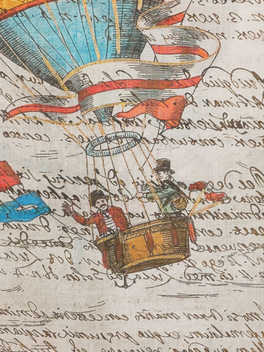 شال فالييرو سارتي بطبعة بالون متعدد الألوان