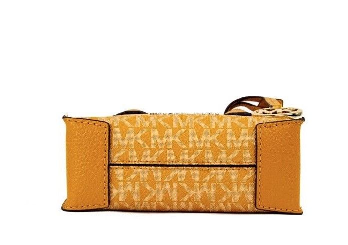 حقيبة تسوق North South من Michael Kors Mercer XS Honeycomb Gold Signature PVC