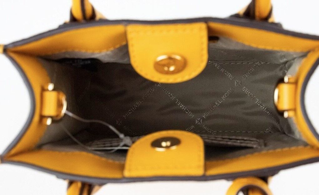 حقيبة تسوق North South من Michael Kors Mercer XS Honeycomb Gold Signature PVC