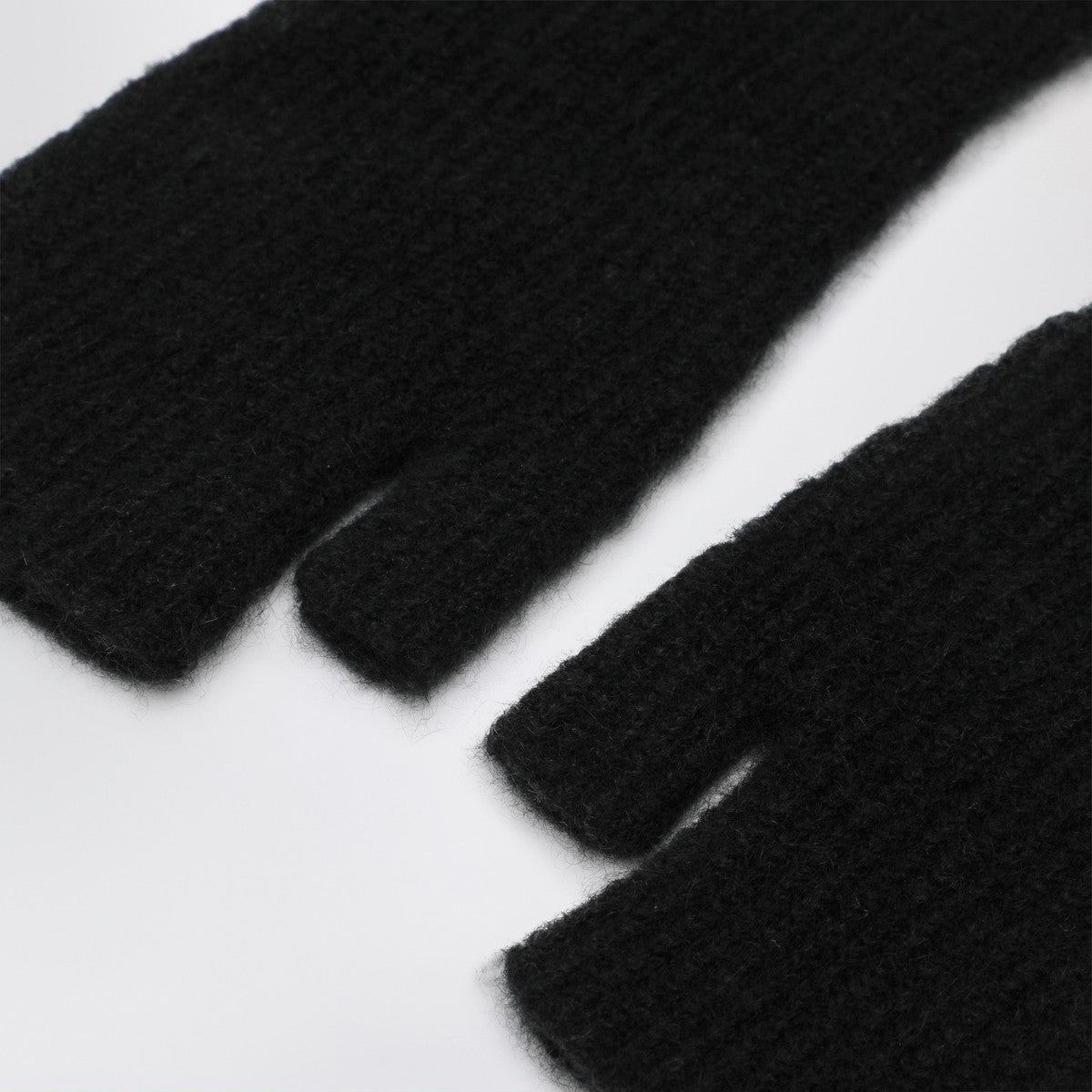 Roberto Collina Roberto Collina Long black gloves in cashmere and silk blend