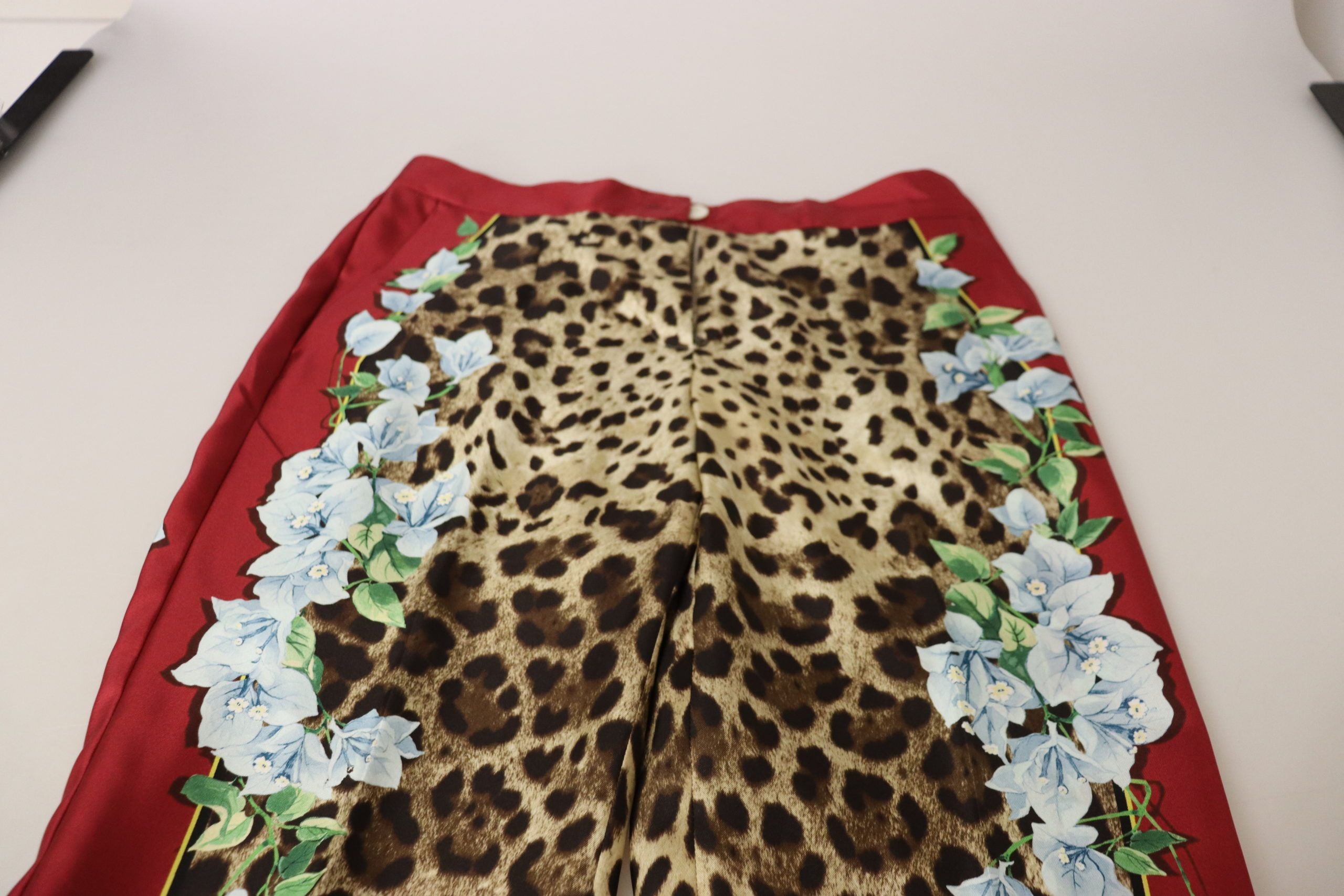 بنطلون دولتشي آند غابانا متعدد الألوان بنقشة جلد الفهد وزهوره، متوسط الخصر