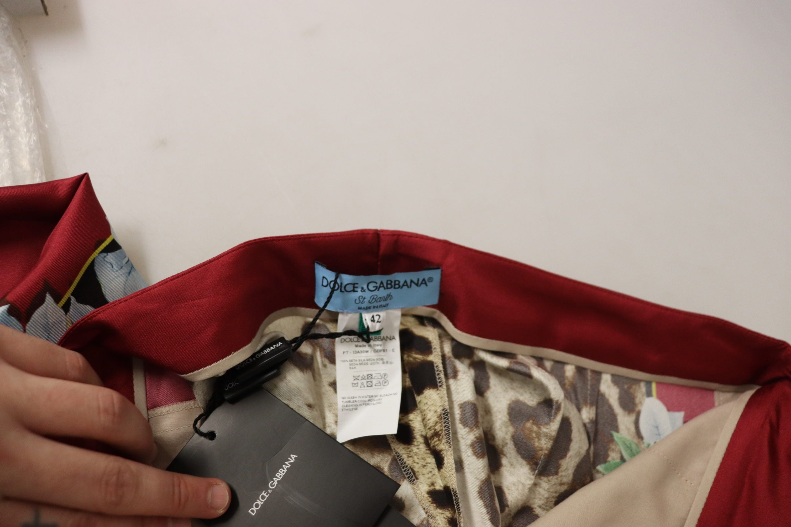 بنطلون دولتشي آند غابانا متعدد الألوان بنقشة جلد الفهد وزهوره، متوسط الخصر