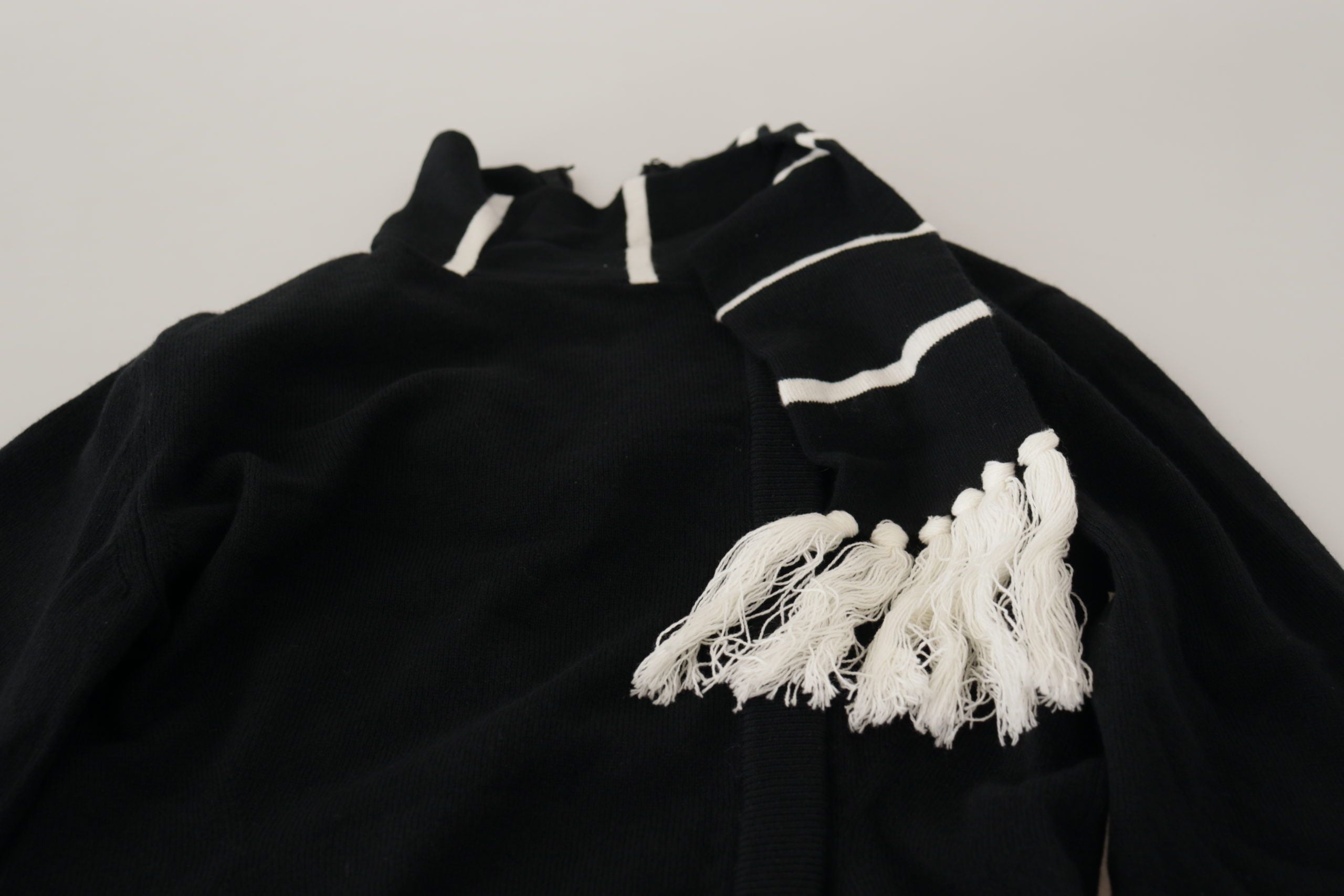 سترة دولتشي آند غابانا السوداء من الكشمير بياقة مدورة