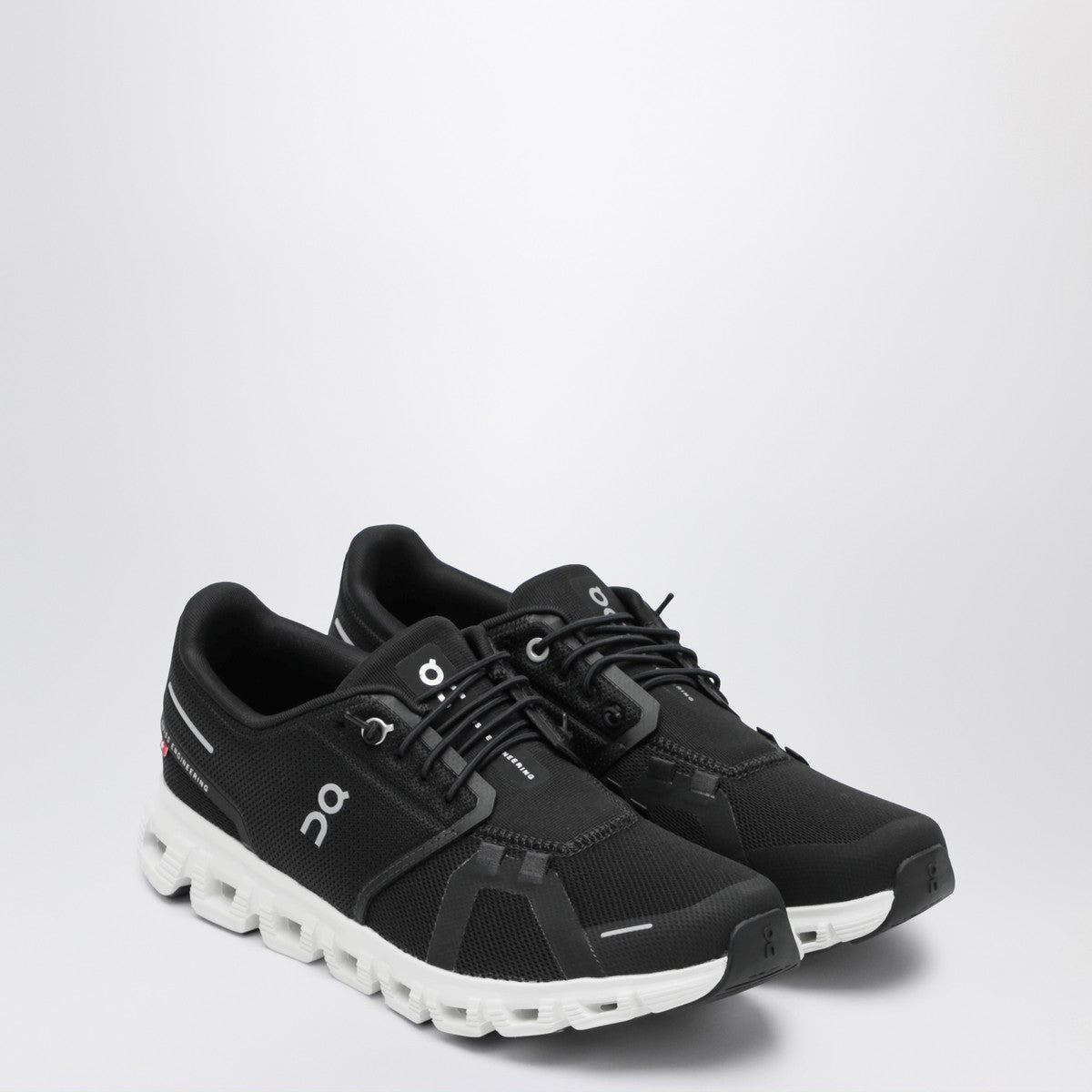 On On Sneaker Cloud 6 black/white