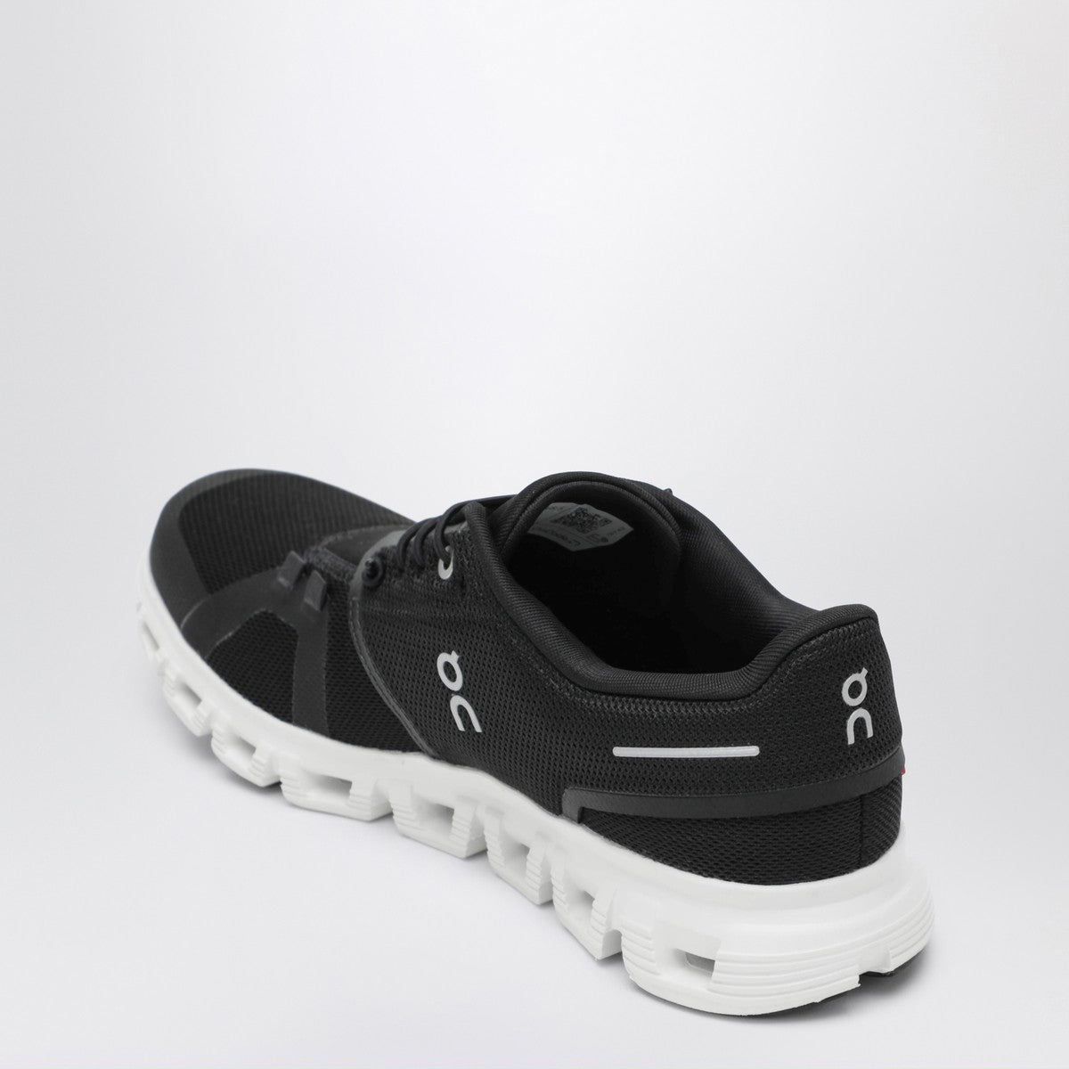 On On Sneaker Cloud 6 black/white