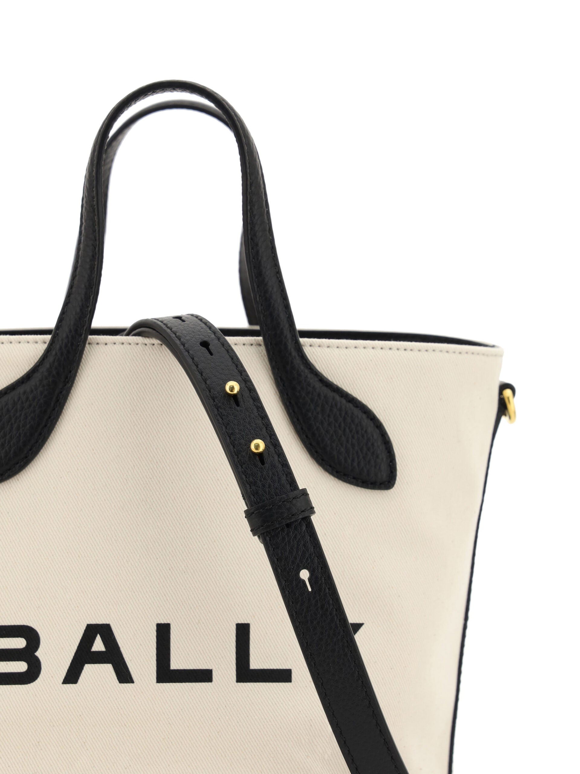 حقيبة دلو أنيقة من Bally Monogram باللونين الأسود والأبيض