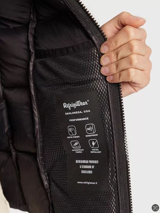سترة منفوخة أنيقة باللون الأرجواني الفاتح من Refrigiwear