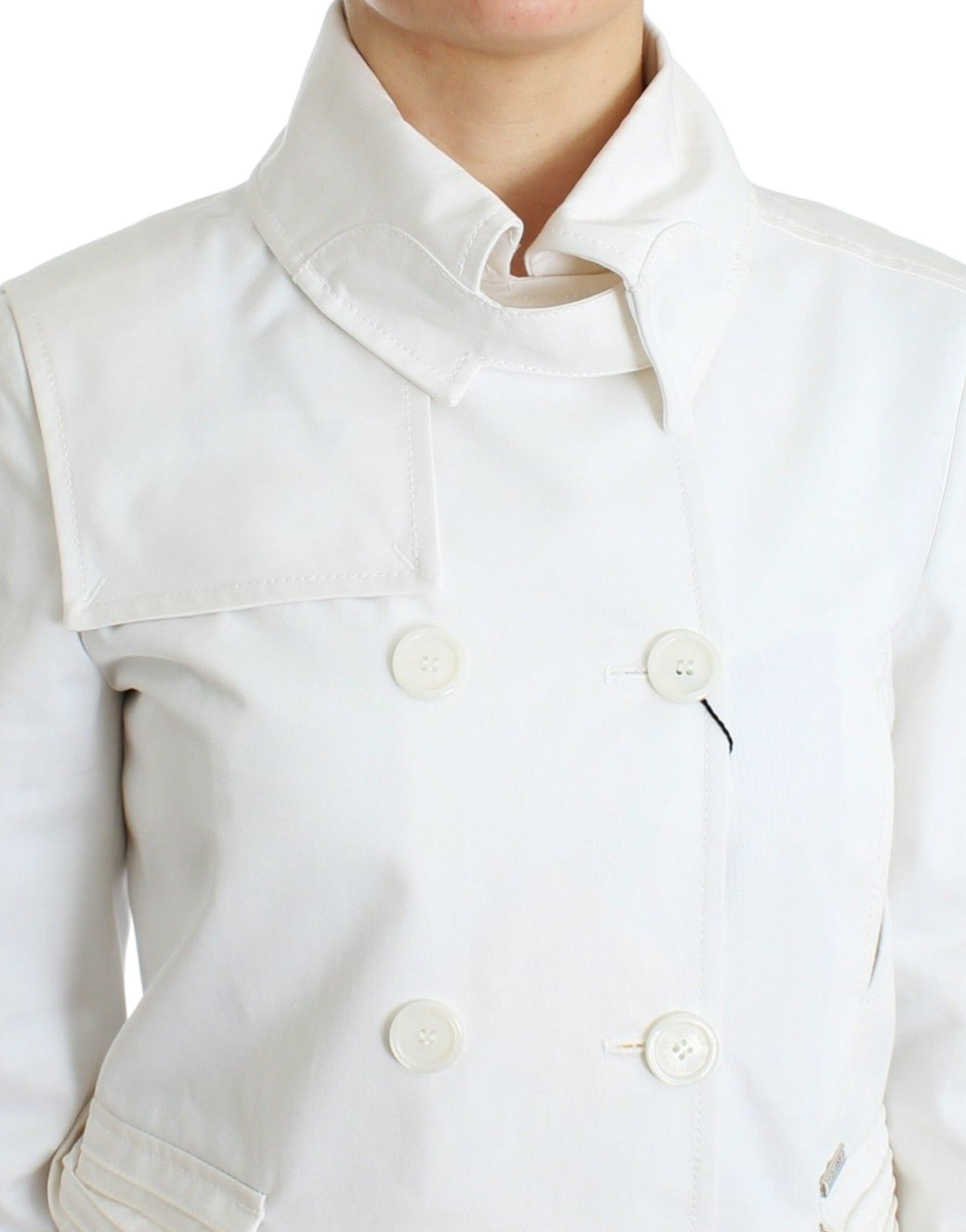 جاكيت ومعطف أبيض مزدوج الصدر من GF Ferre