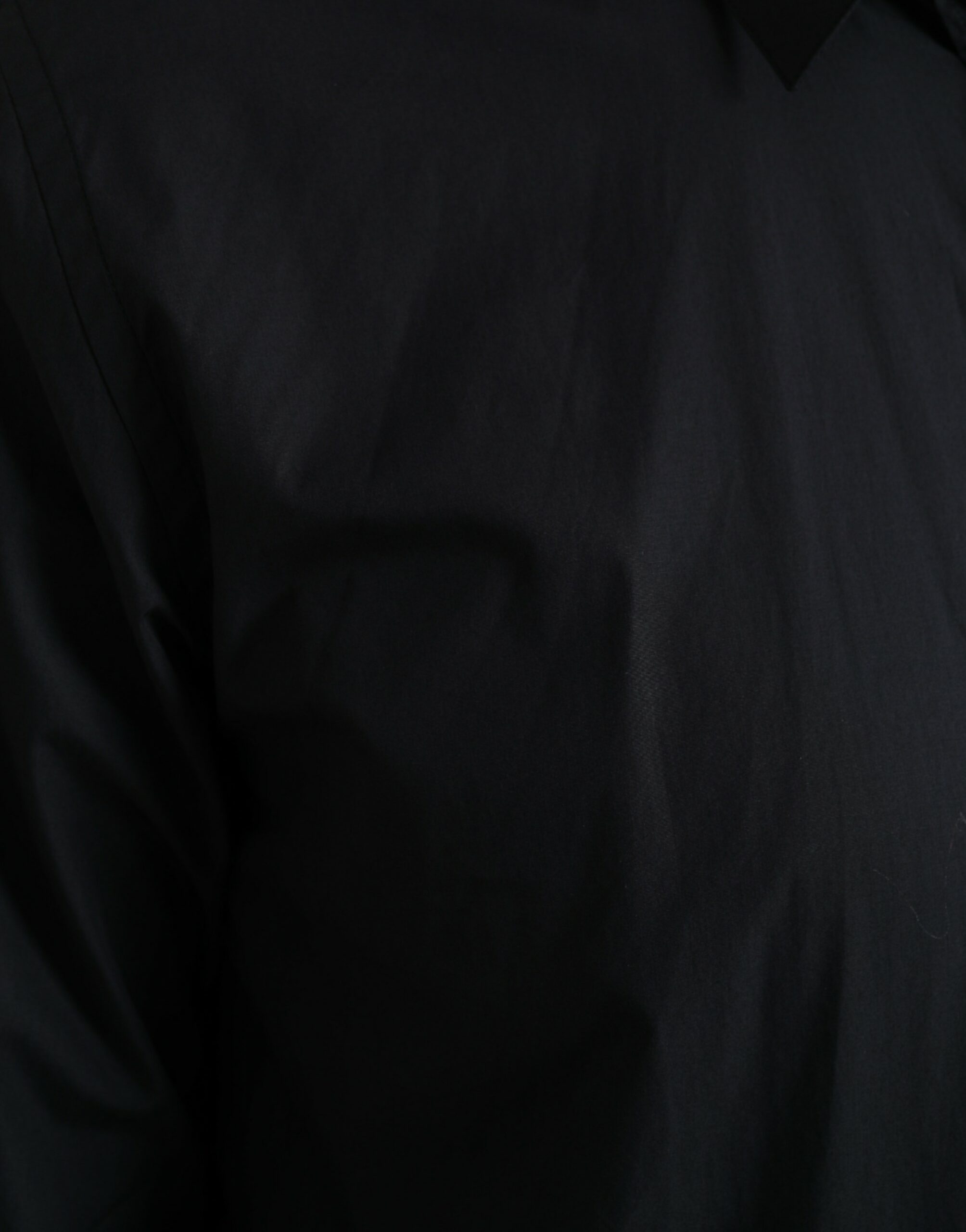 قميص دولتشي آند غابانا الرسمي ذو الياقة القطنية باللون الأزرق الداكن