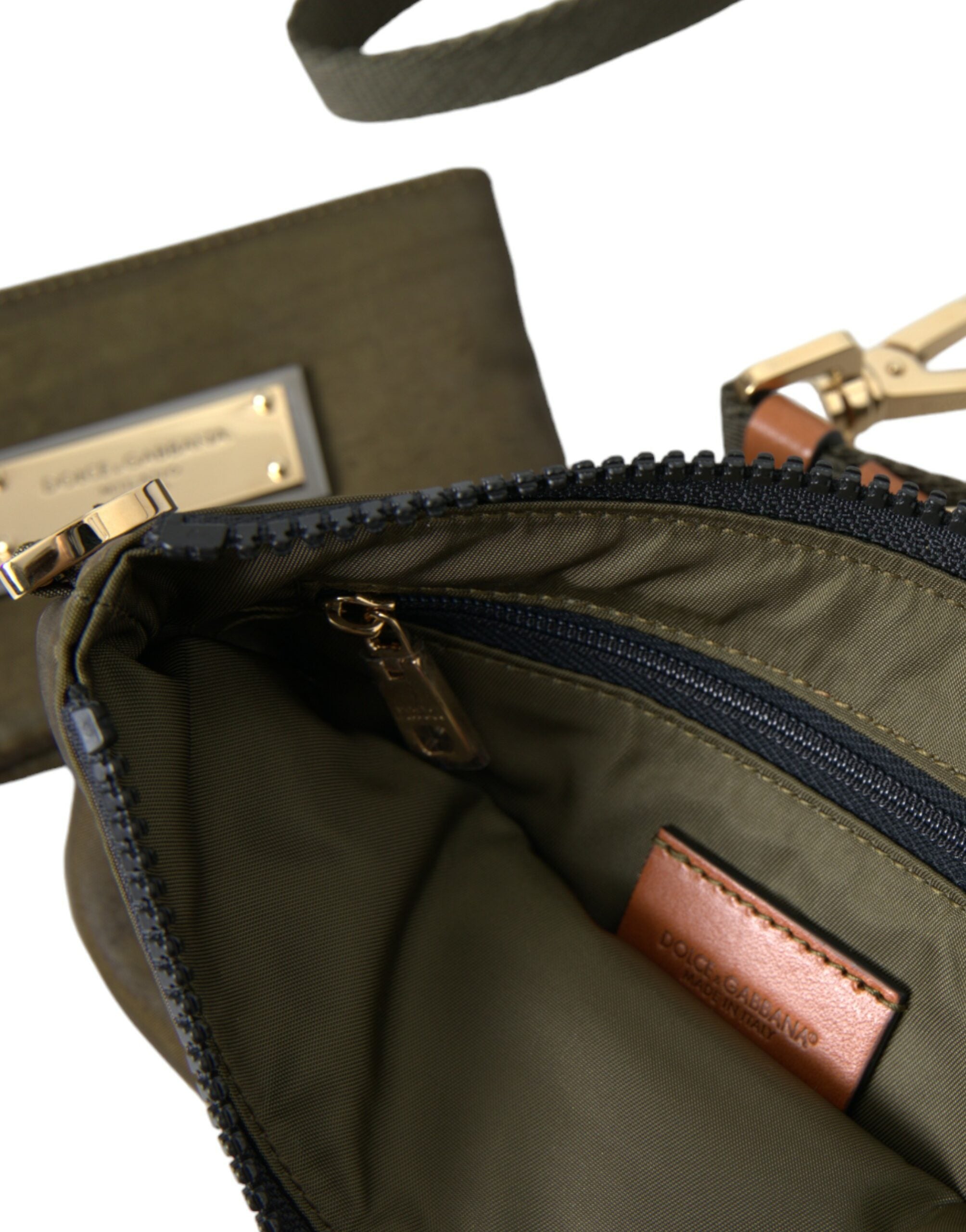 مجموعة حقائب دولتشي آند غابانا متعددة الوظائف من النايلون باللون الأخضر الداكن مع شعار دولتشي آند غابانا، قطعتين