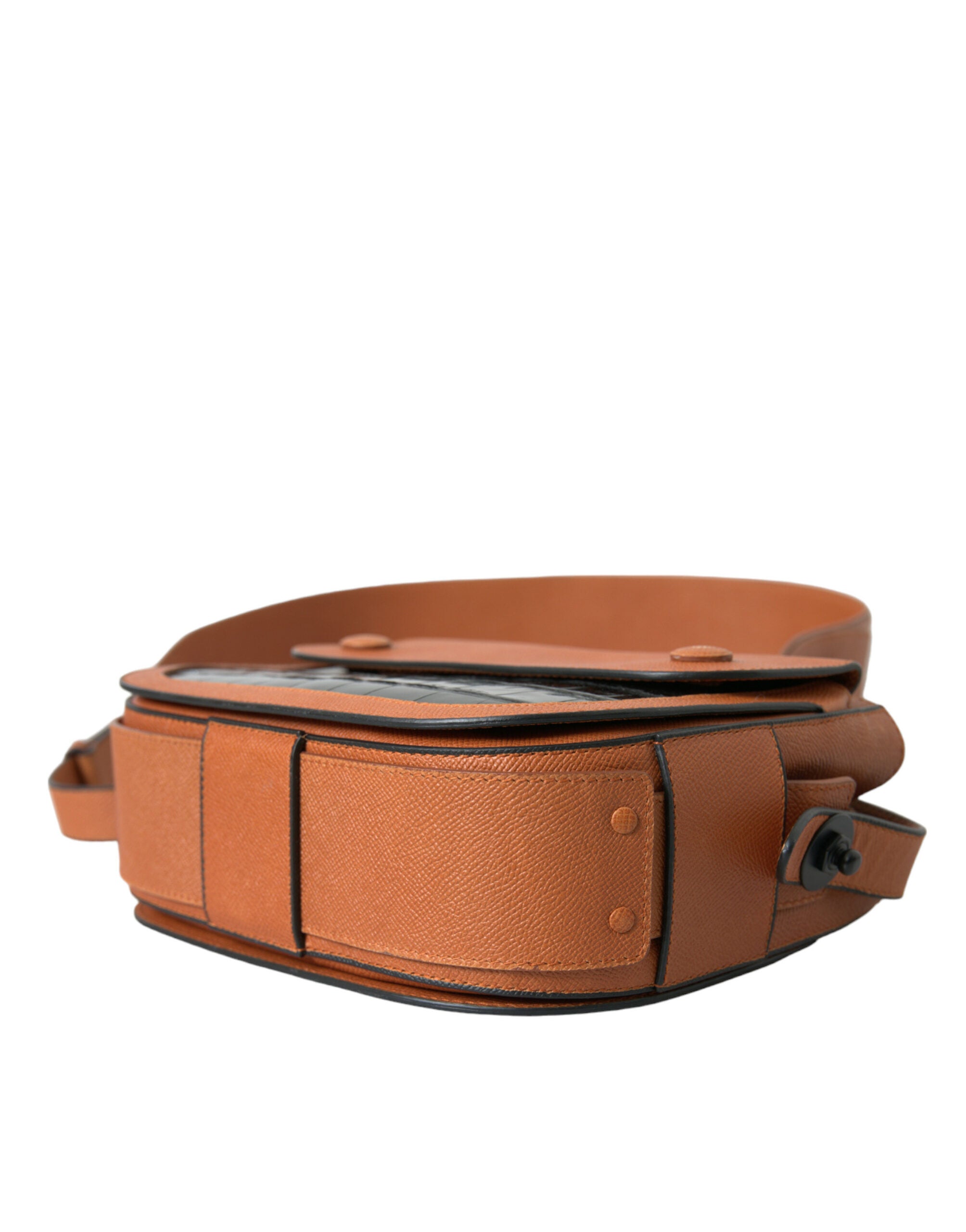 حقيبة كتف من الجلد الطبيعي باللون الأسود والبني من Balenciaga