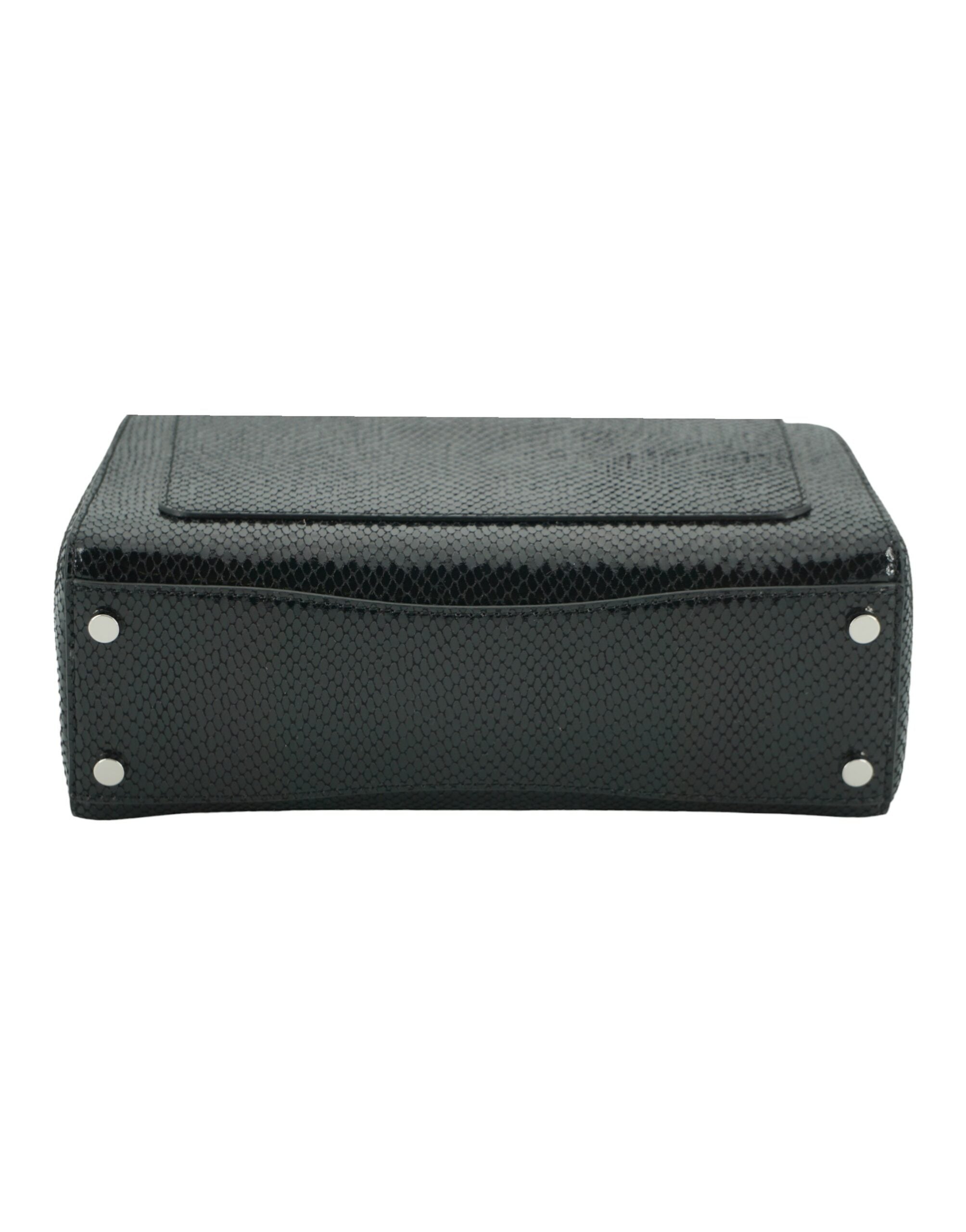 حقيبة كتف من الجلد الأسود بمقبض علوي من جيمي تشو