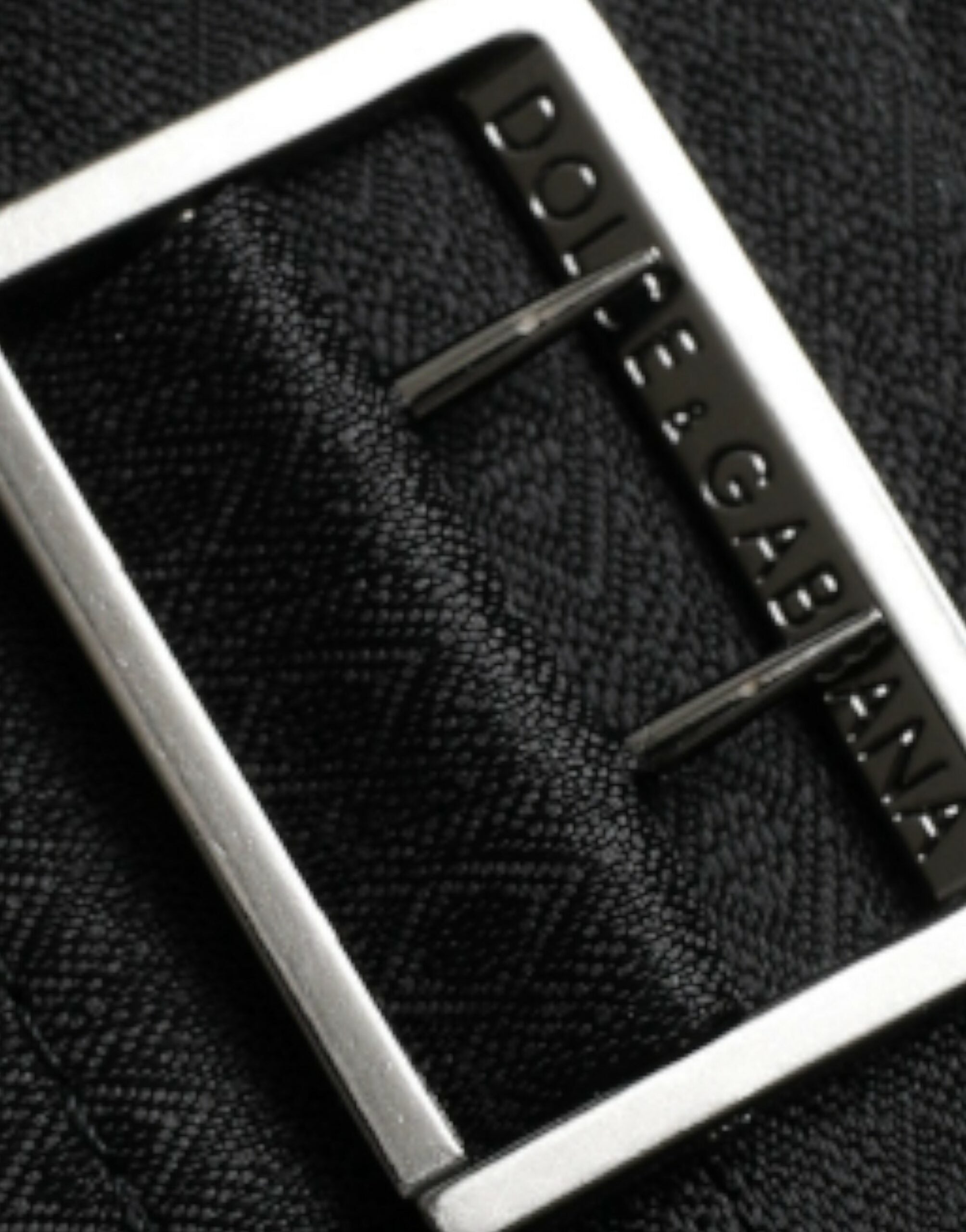 فستان دولتشي آند غابانا أسود من الصوف مع صدرية رسمية