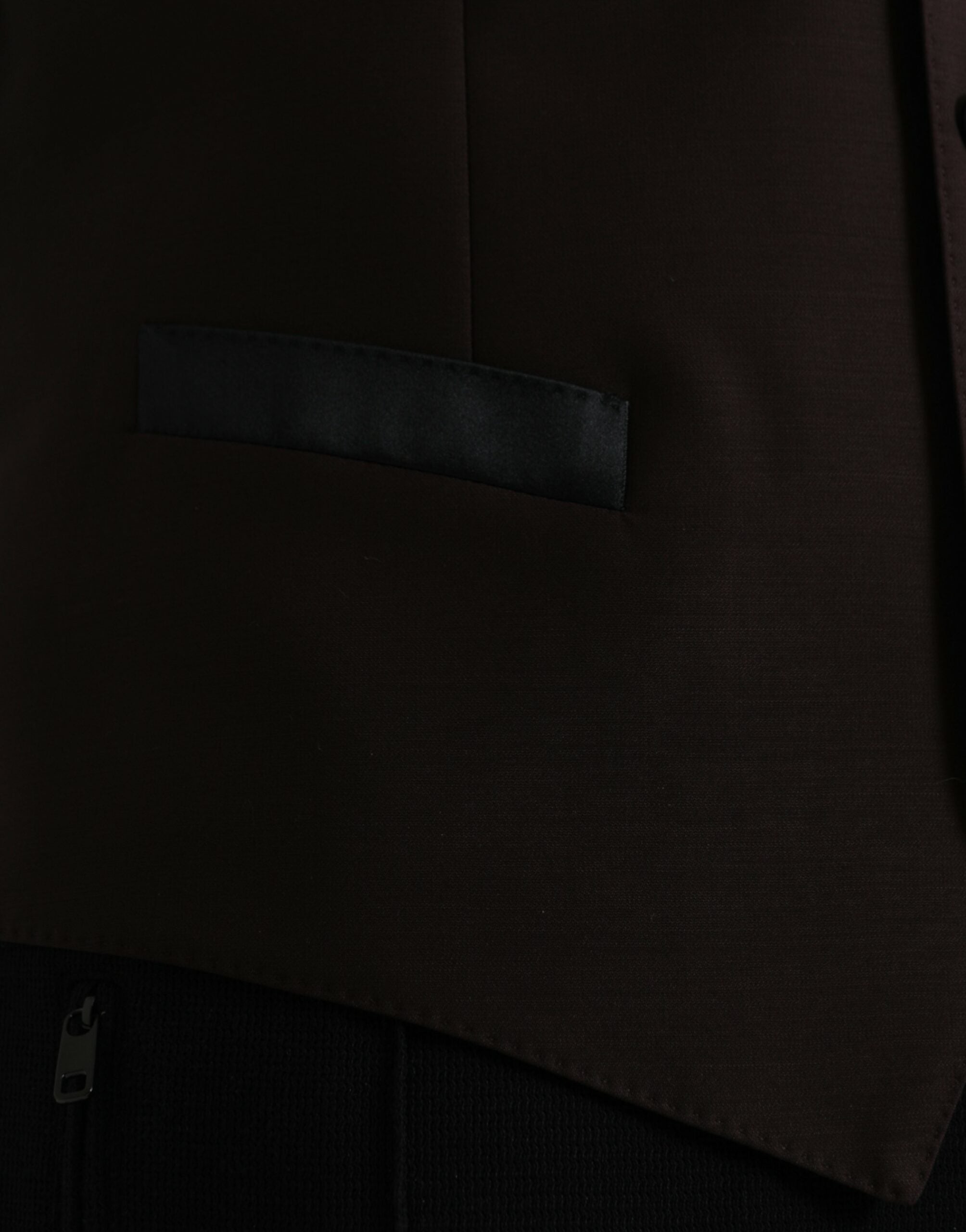 فستان وصدرية رسمية من دولتشي آند غابانا باللون البني من الصوف