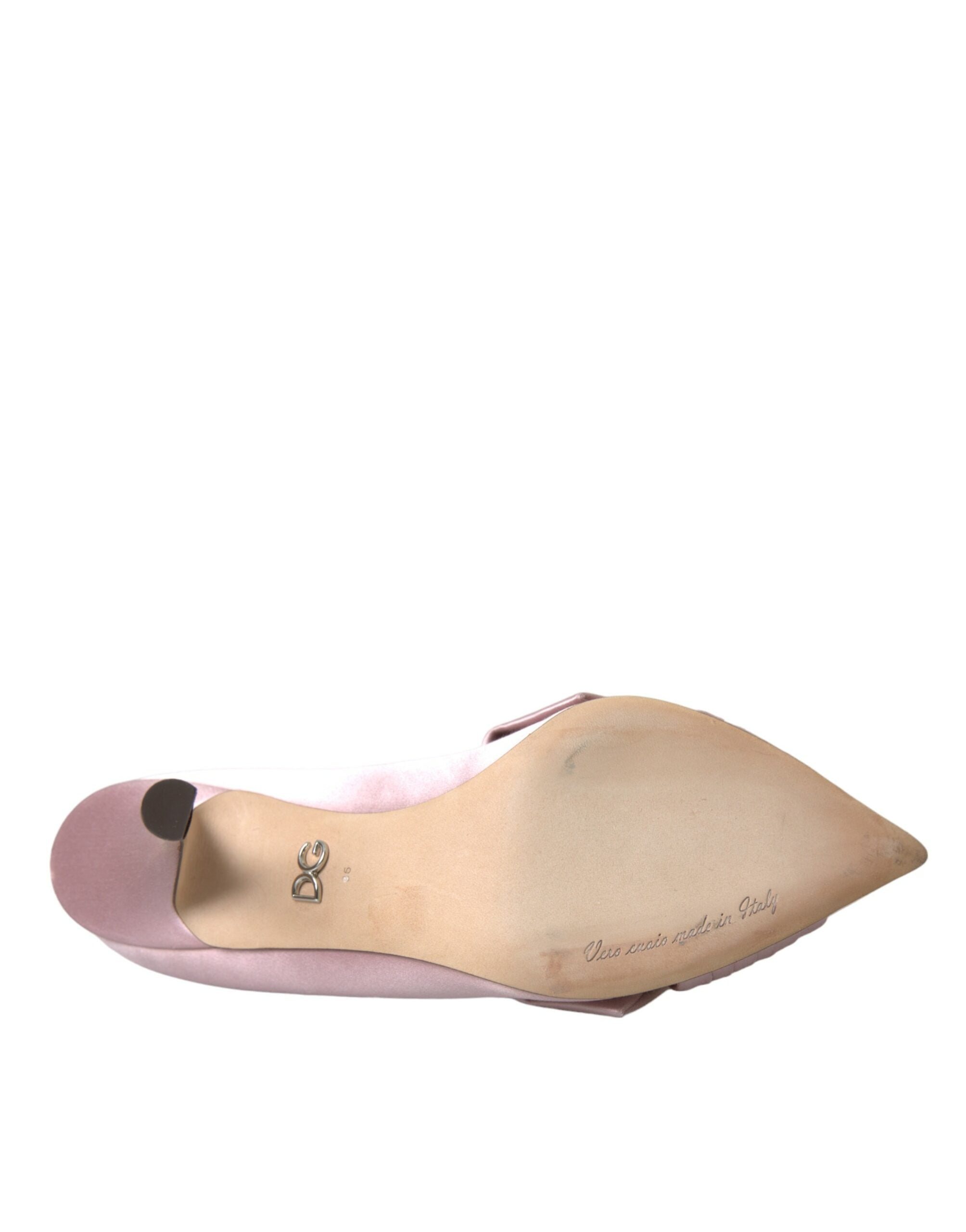 حذاء دولتشي آند غابانا الوردي الساتان الكريستالي بكعب عالٍ