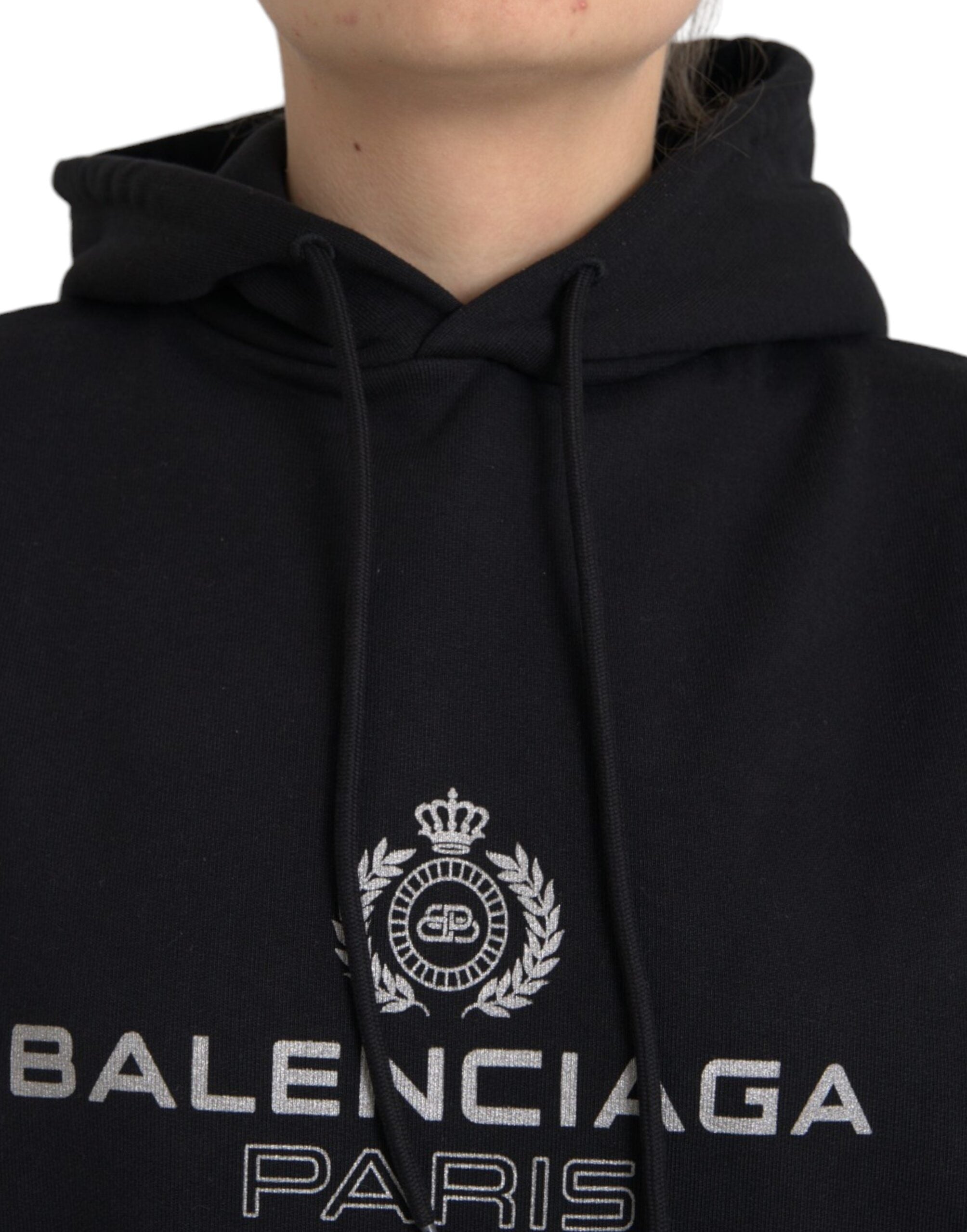 سويت شيرت بغطاء رأس وشعار من Balenciaga باللون الأسود من القطن