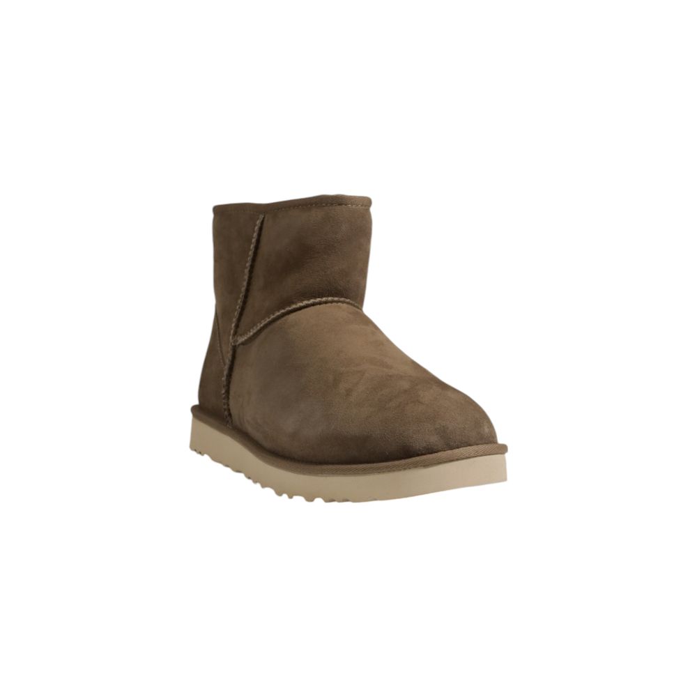 حذاء UGG من الجلد المدبوغ باللون البني