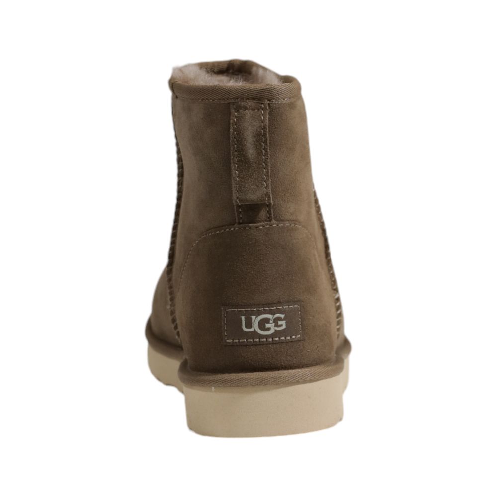 حذاء UGG من الجلد المدبوغ باللون البني