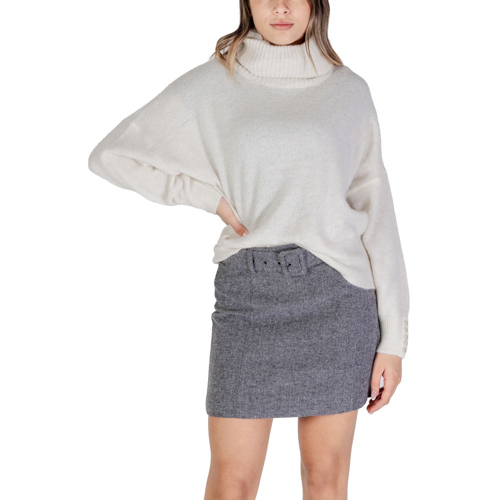 قميص إيتشي كريم مارابو ذو الياقة المدورة