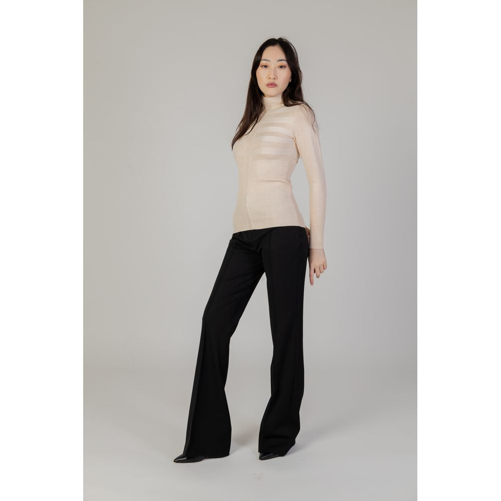 بلوزة مورغان دي توا الوردية من الفيسكوز ذات الياقة المدورة