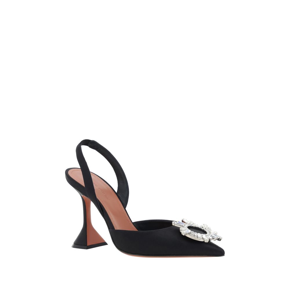 أحذية أمينة معادي بيجوم