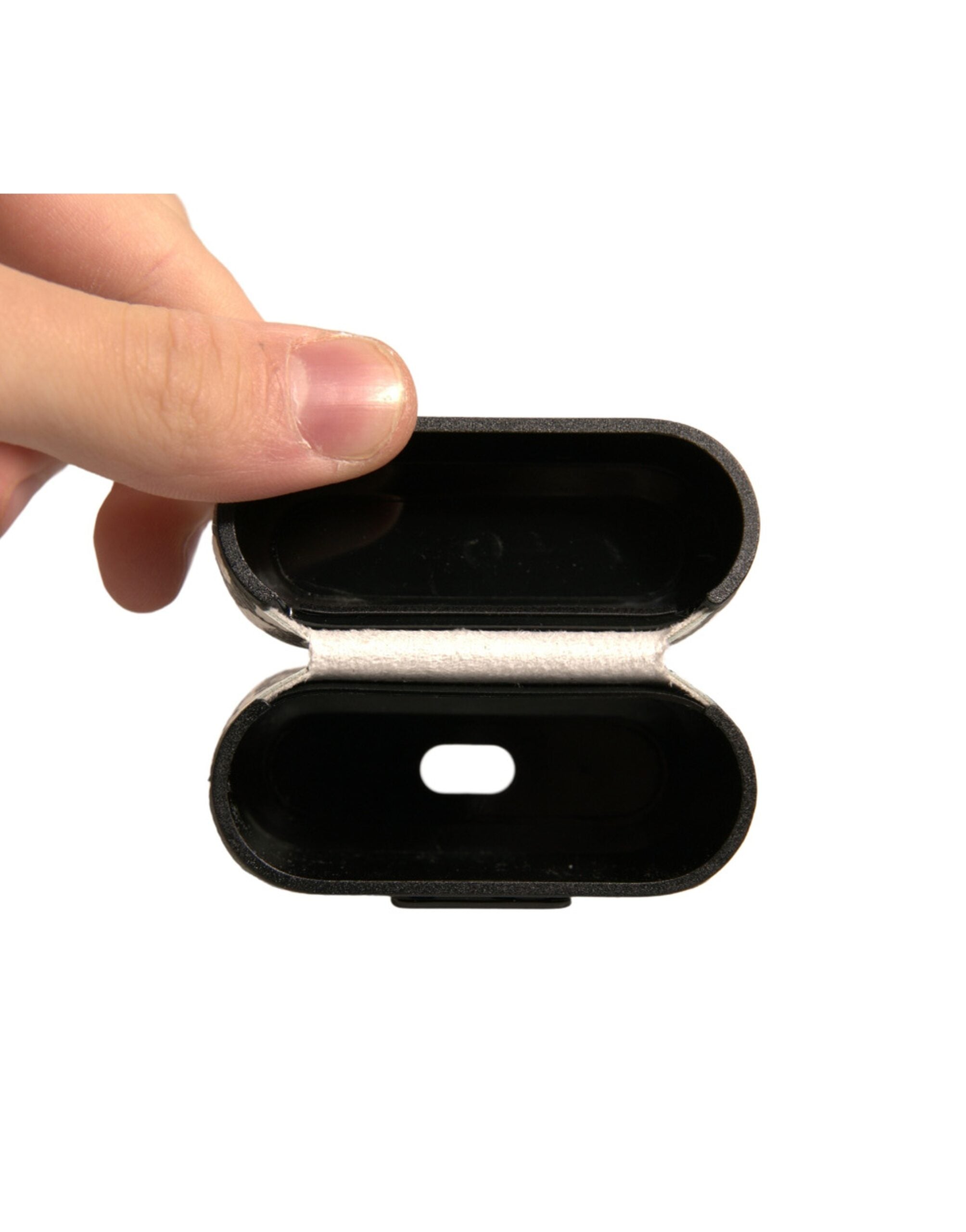 حافظة سماعات Airpods من دولتشي آند غابانا، مصنوعة من الجلد الأسود والأبيض، بشعار منقوش