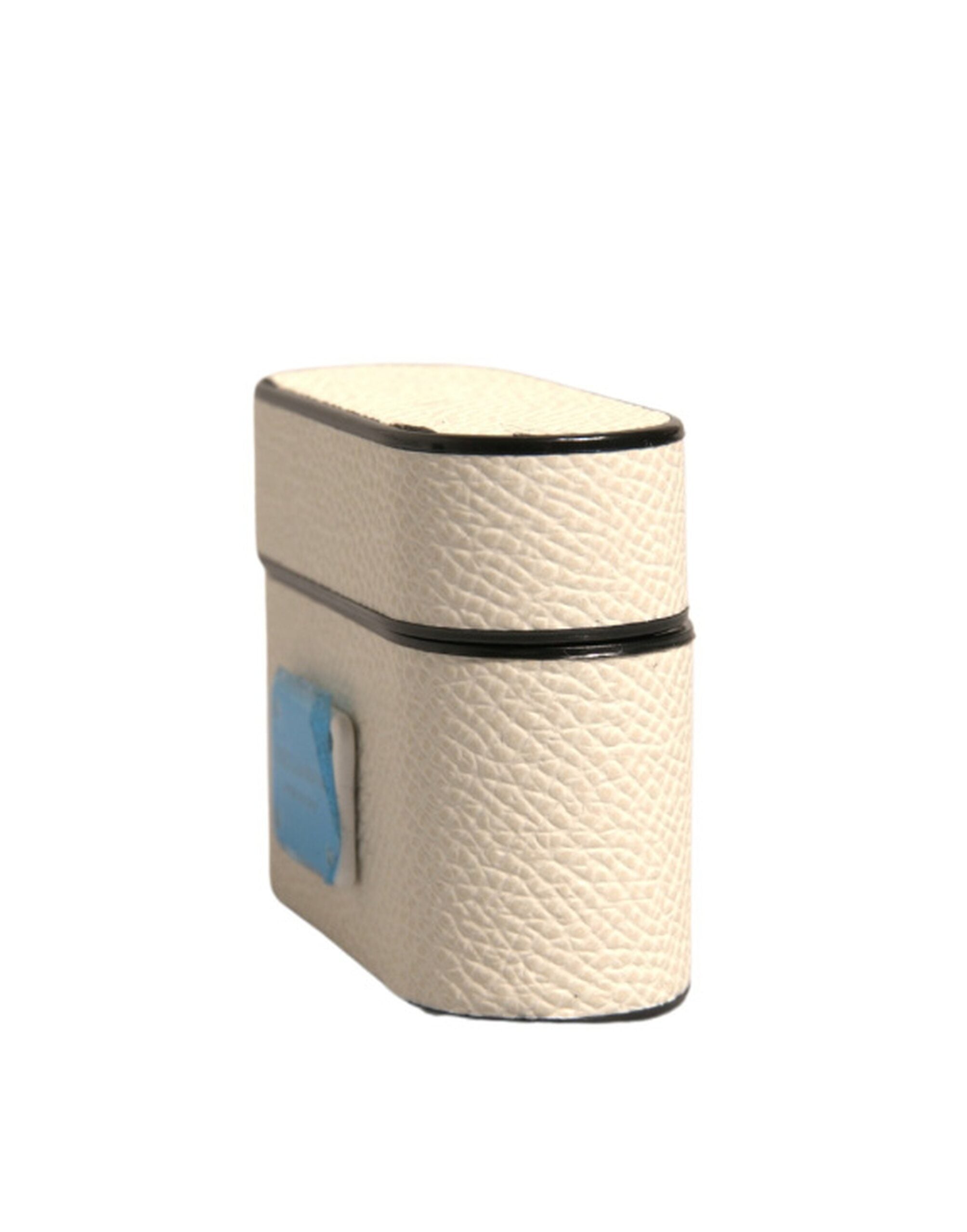 حافظة سماعات Airpods من دولتشي آند غابانا، مصنوعة من الجلد الأبيض، ومزينة بشعار معدني