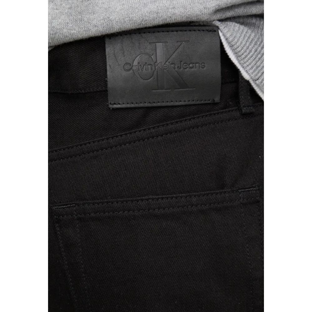 بنطلون جينز Calvin Klein Jeans أسود من القطن بقصة مريحة