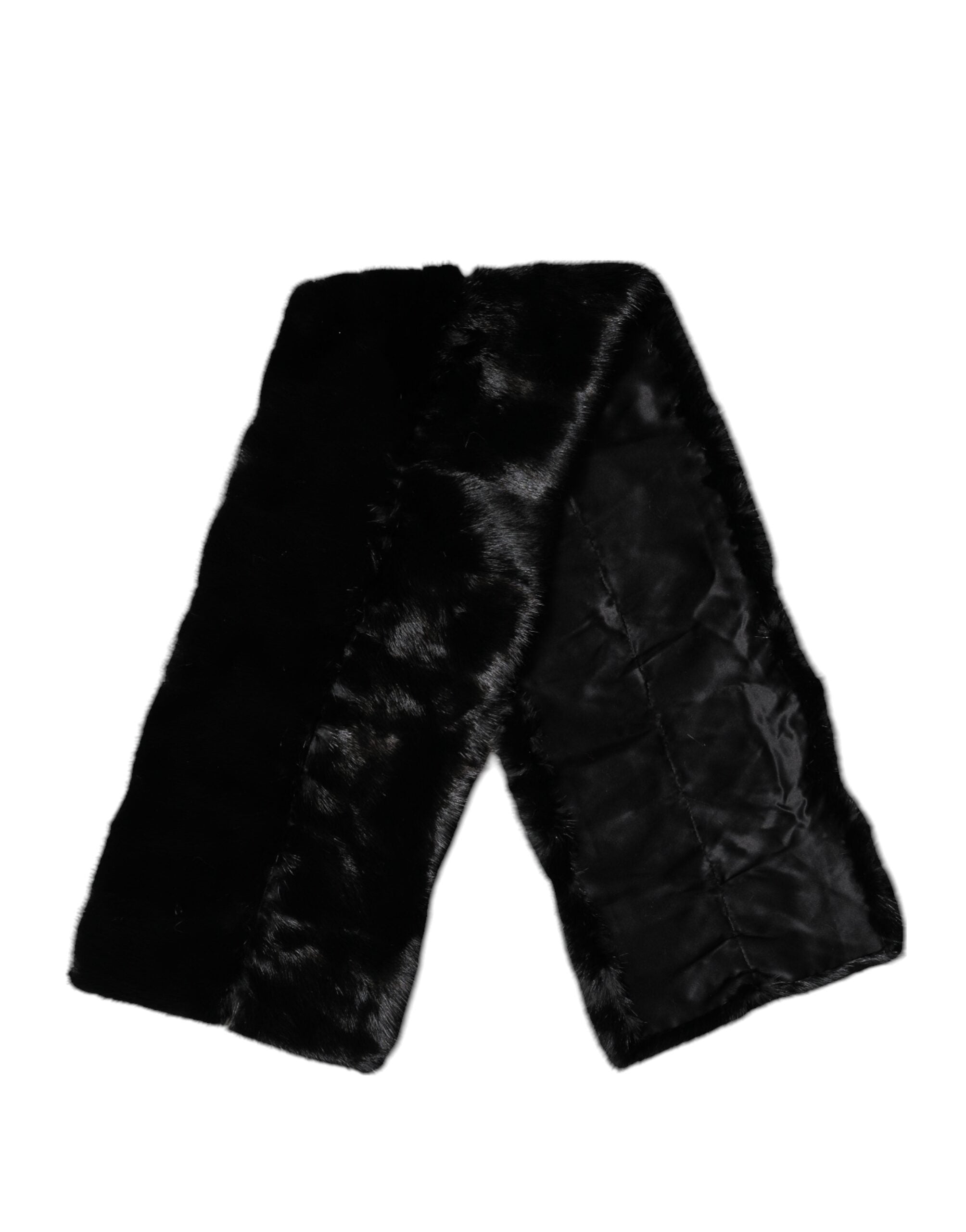 وشاح دولتشي آند غابانا الأسود المصنوع من الفرو مع غطاء للرقبة والياقة