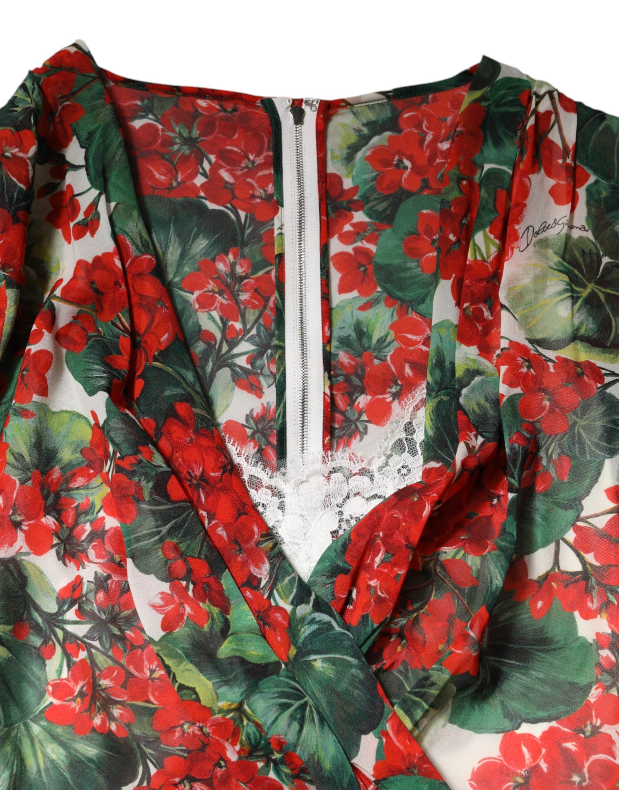 فستان دولتشي آند غابانا متعدد الألوان بأكمام طويلة وفتحة رقبة على شكل حرف V