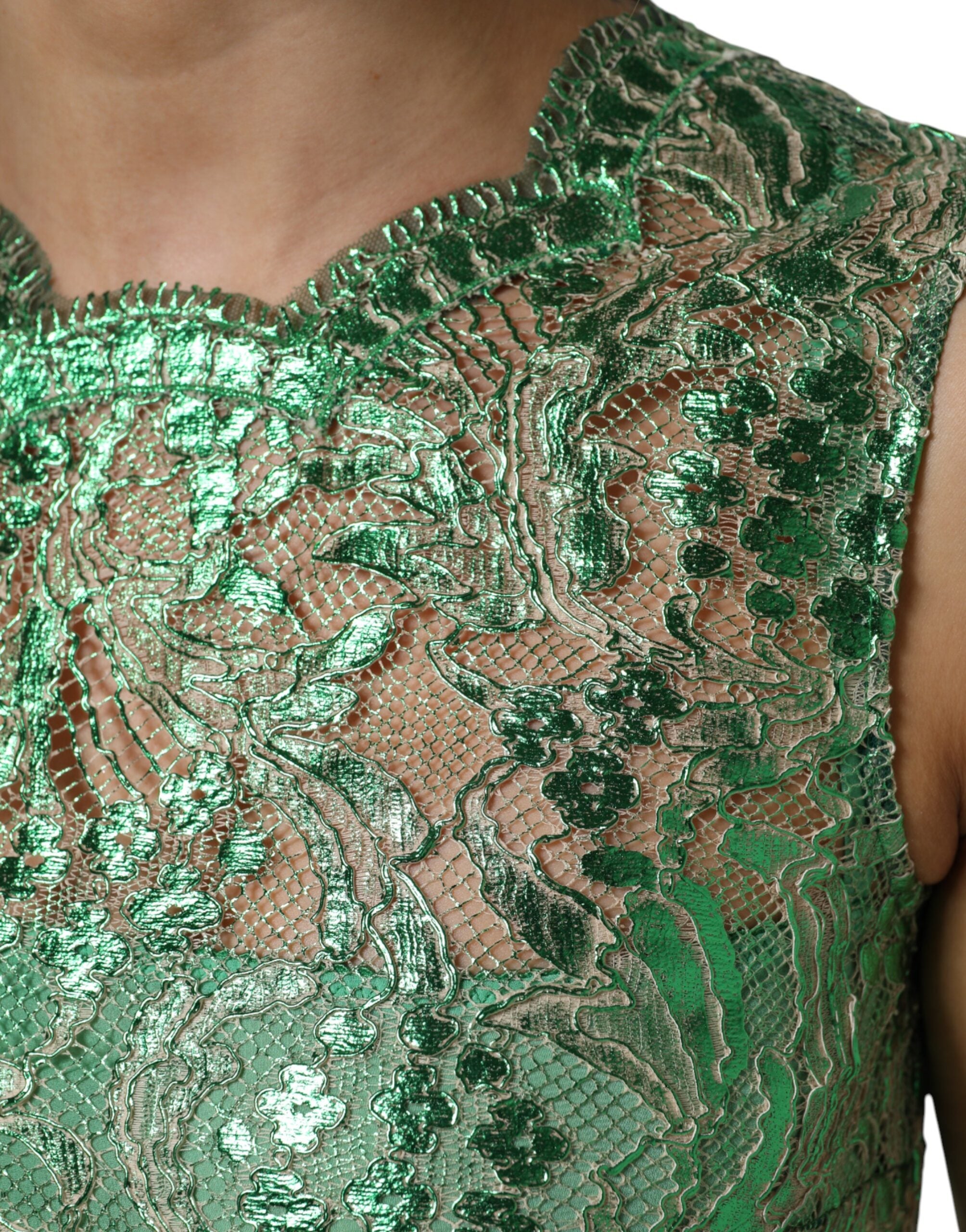 فستان دولتشي آند غابانا متوسط الطول من القطن الأخضر المزين بالدانتيل والزهور