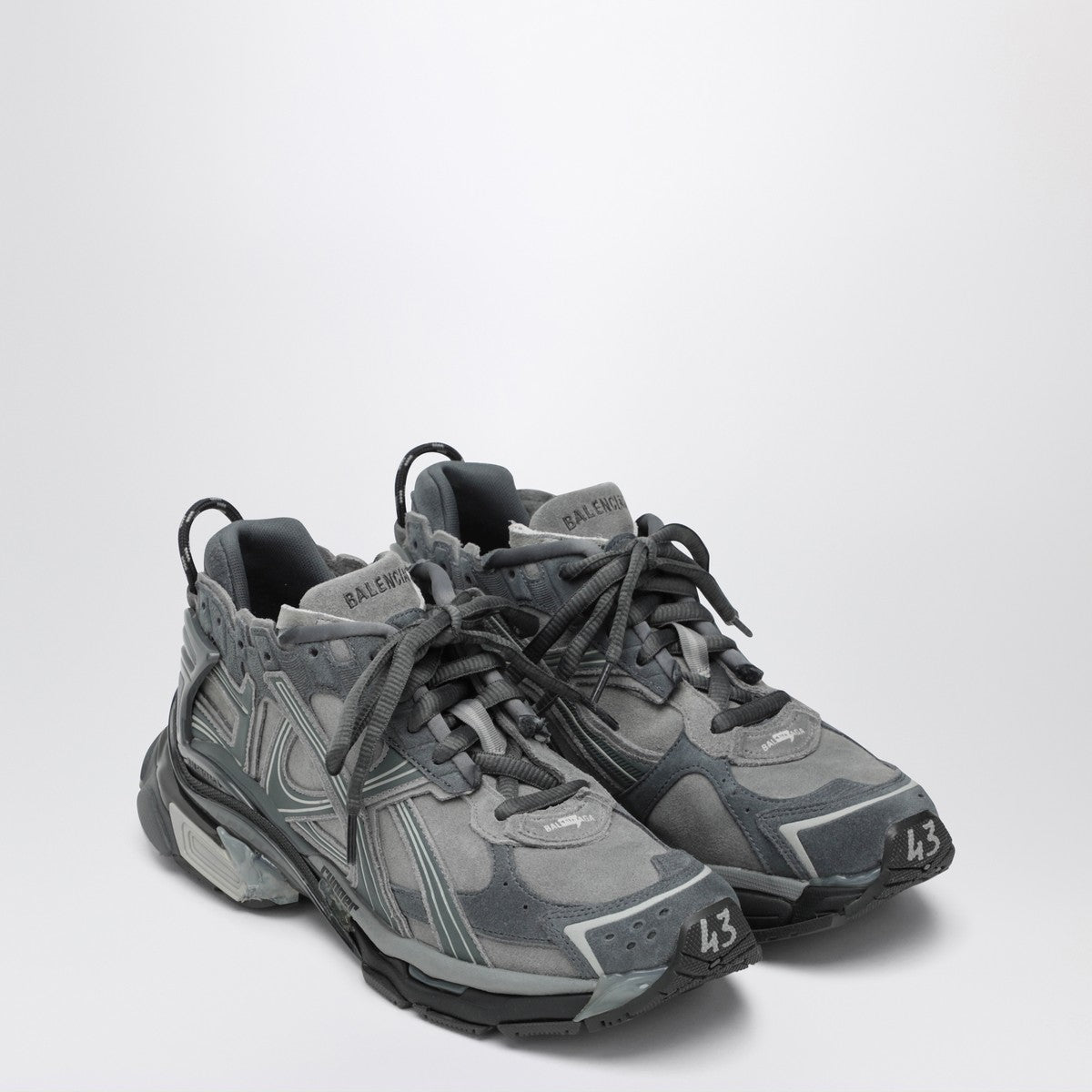 Balenciaga Balenciaga Runner sneakers in grey leather and textile