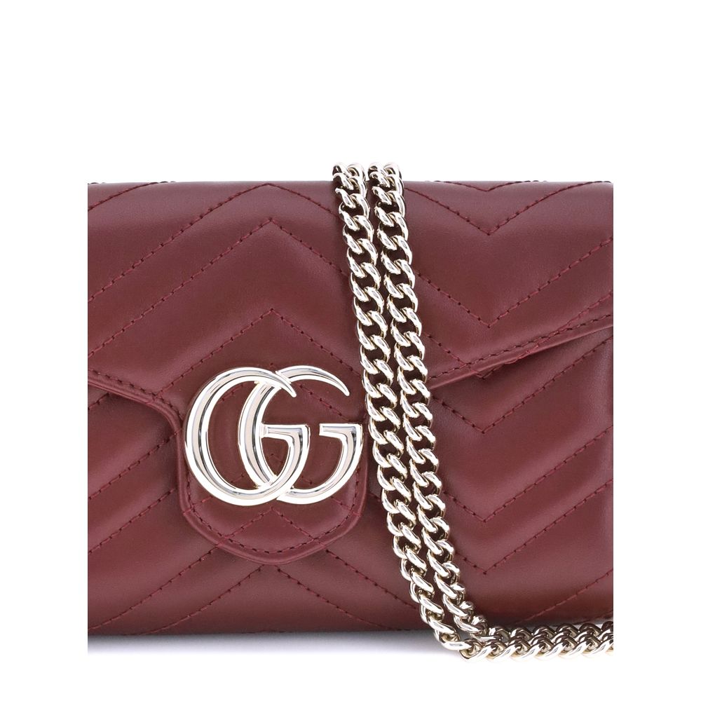 محفظة Gucci GG Marmont مع سلسلة
