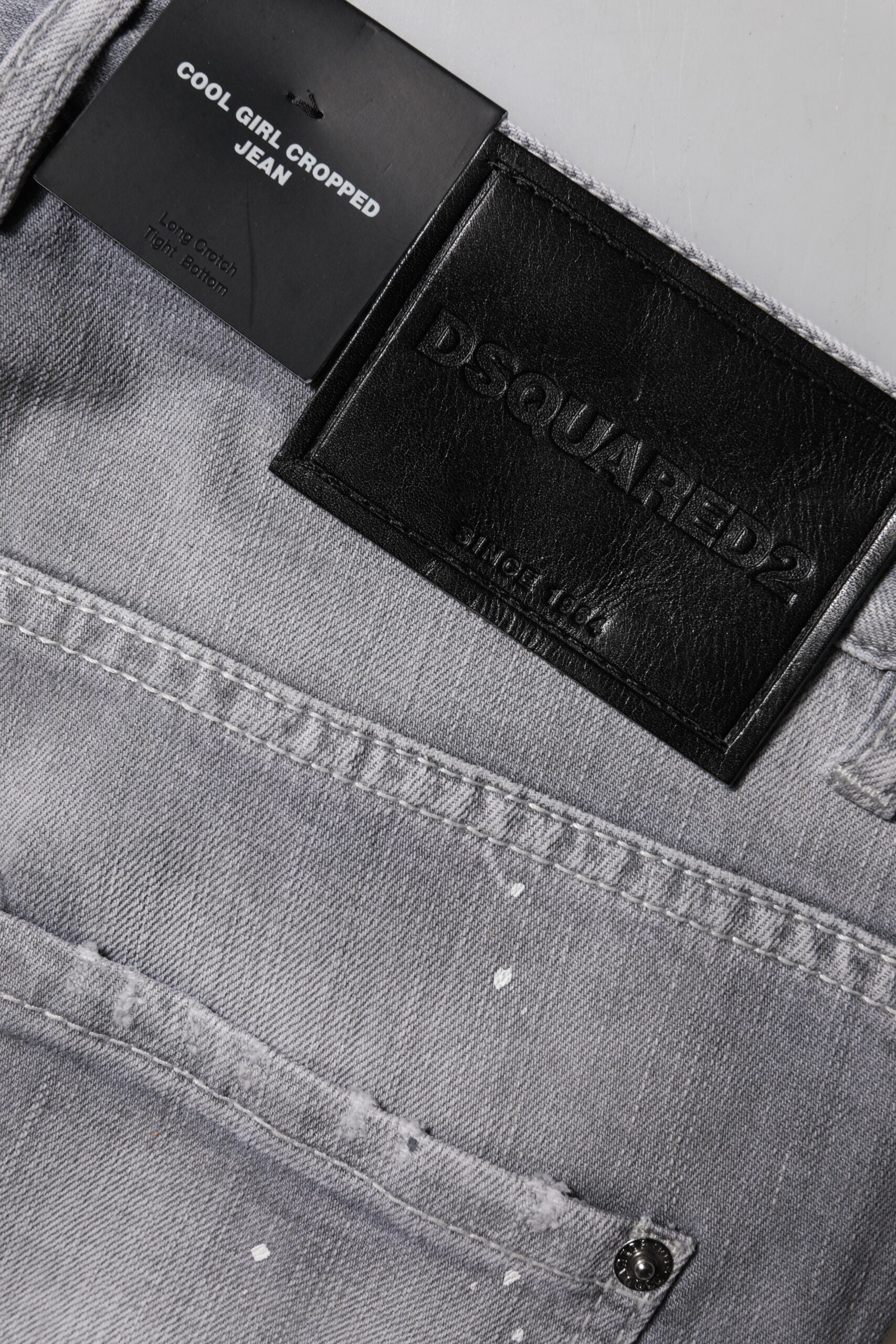 بنطلون جينز رمادي مغسول متوسط الخصر من Dsquared²