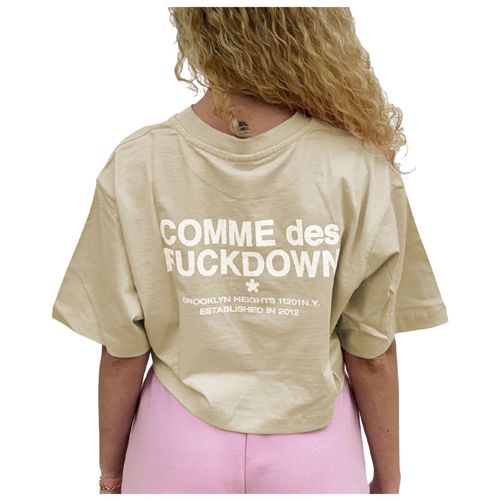 تي شيرت نسائي قطني بيج من Comme Des Fuckdown