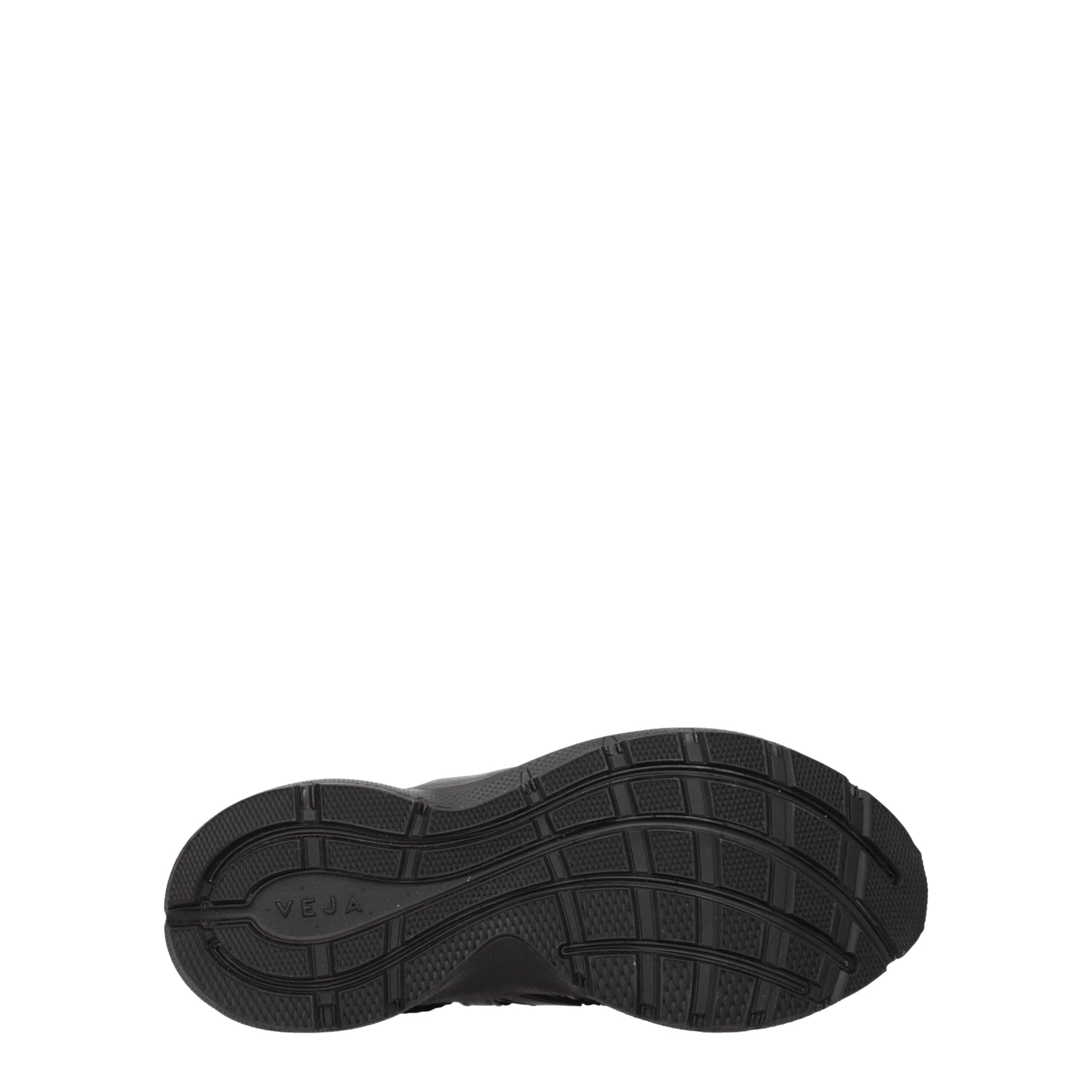 حذاء رياضي فيجا من القماش الأسود