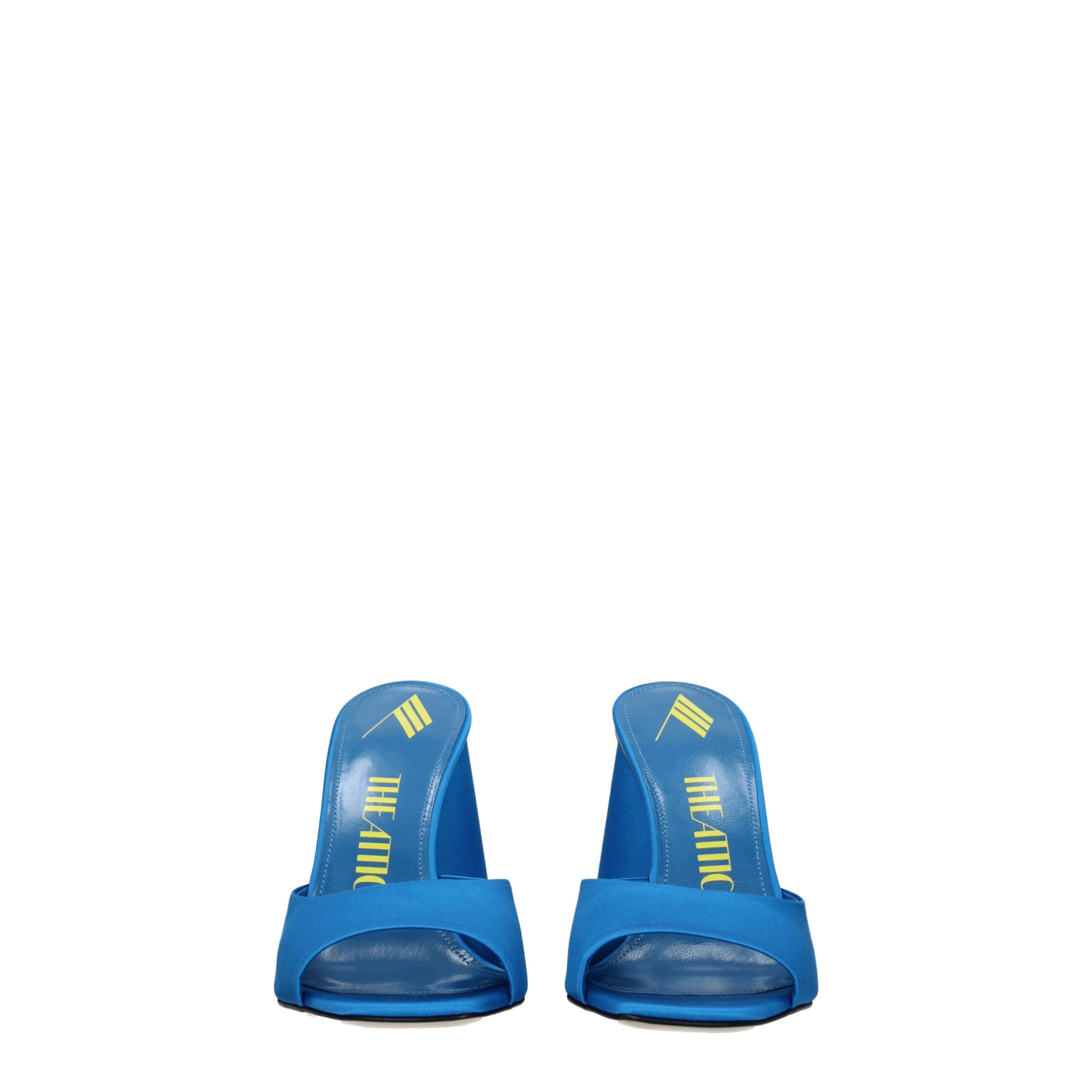 صندل أتيكو ذو النعل السميك المصنوع من الساتان باللون الأزرق الفاتح