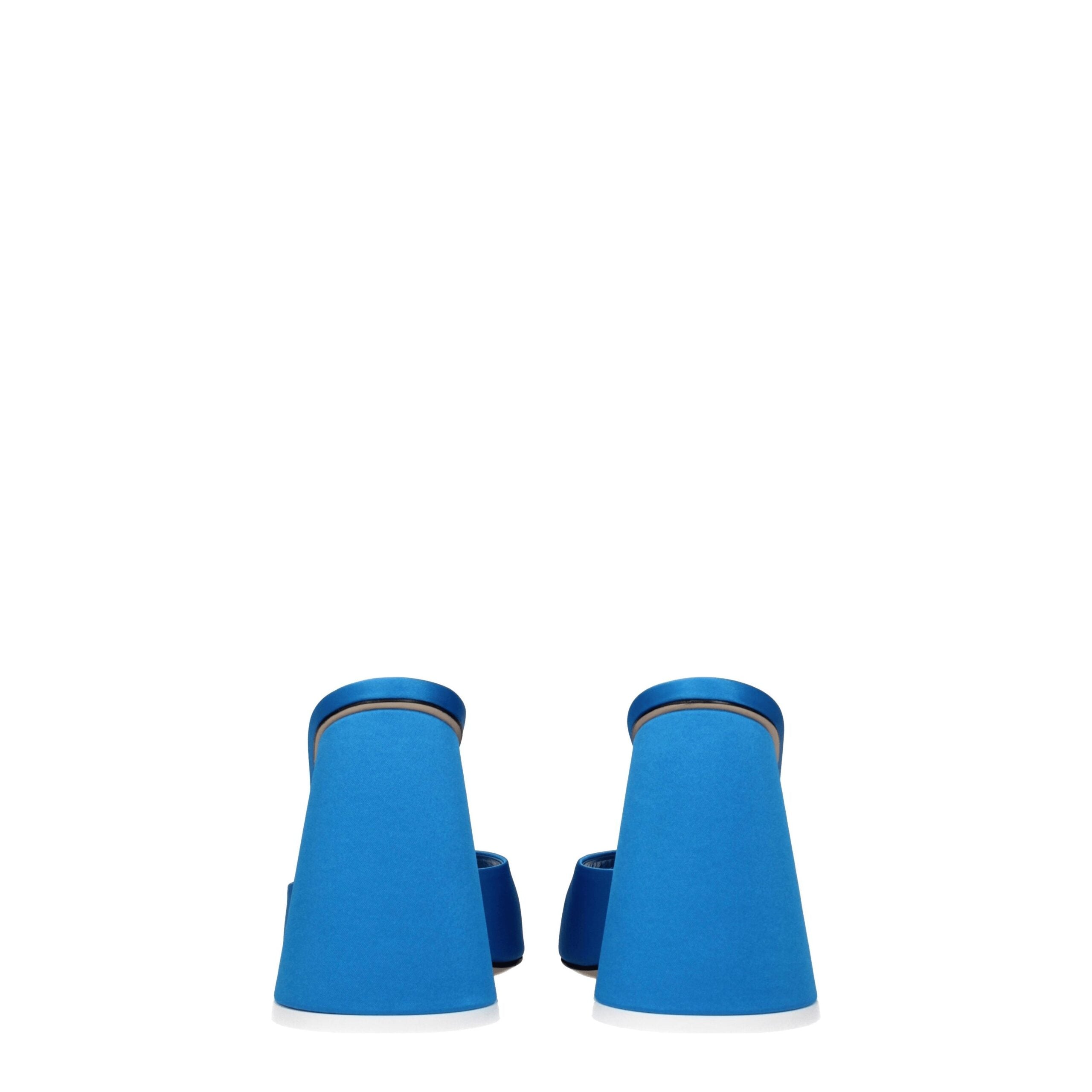 صندل أتيكو ذو النعل السميك المصنوع من الساتان باللون الأزرق الفاتح