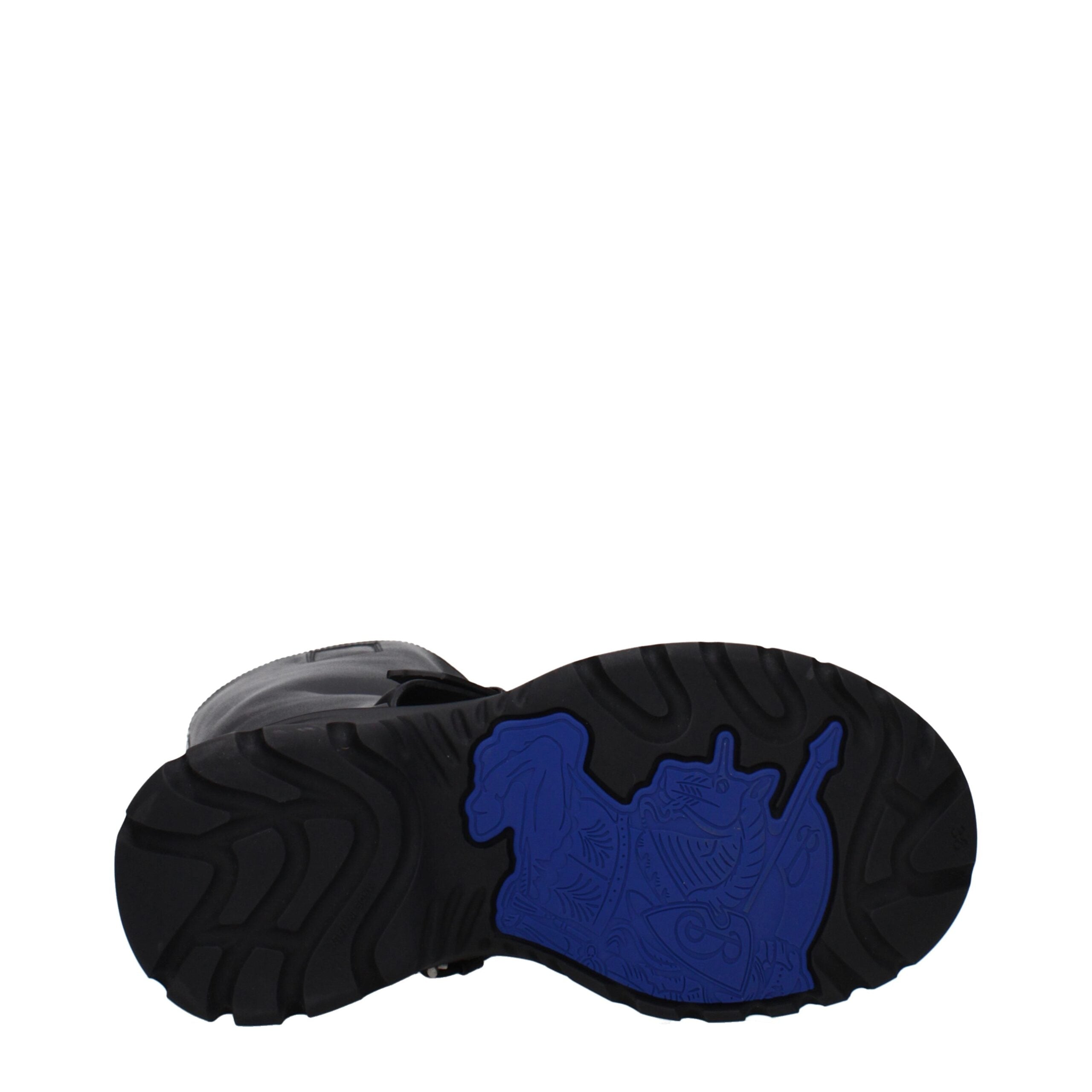 حذاء بربري الجلدي الأسود